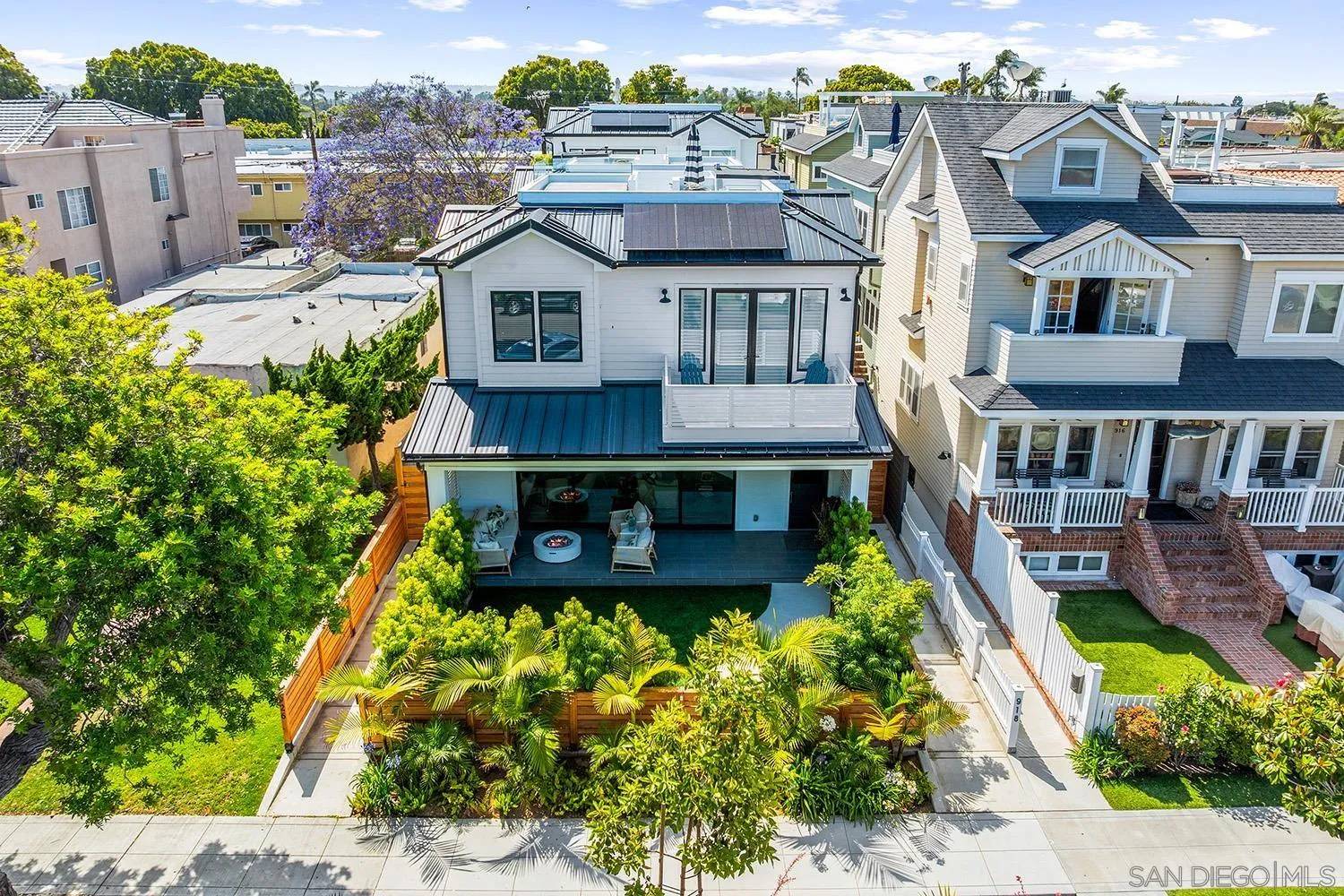Coronado, CA 92118,924 D Avenue