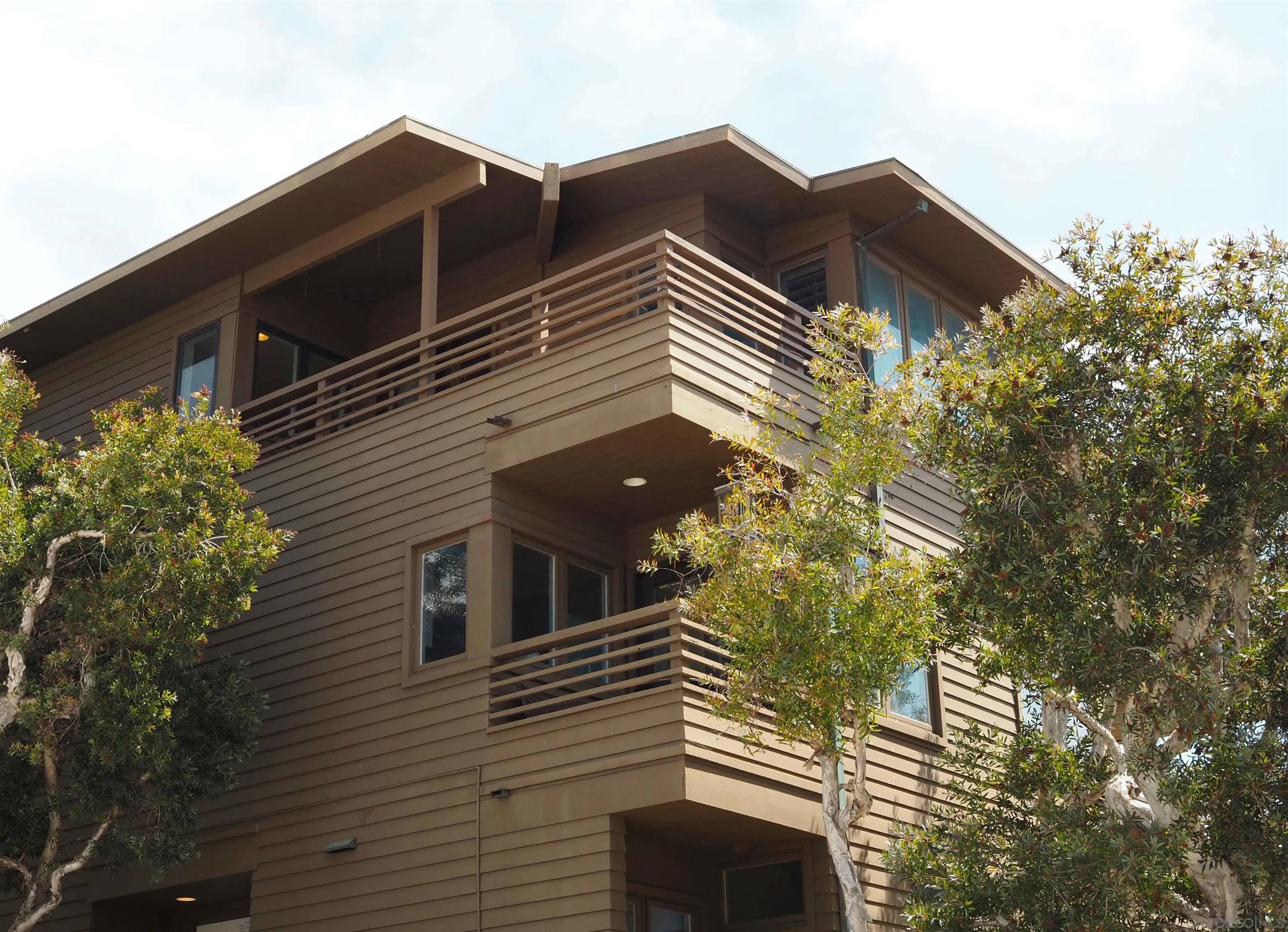 La Jolla, CA 92037,350 Prospect St #4