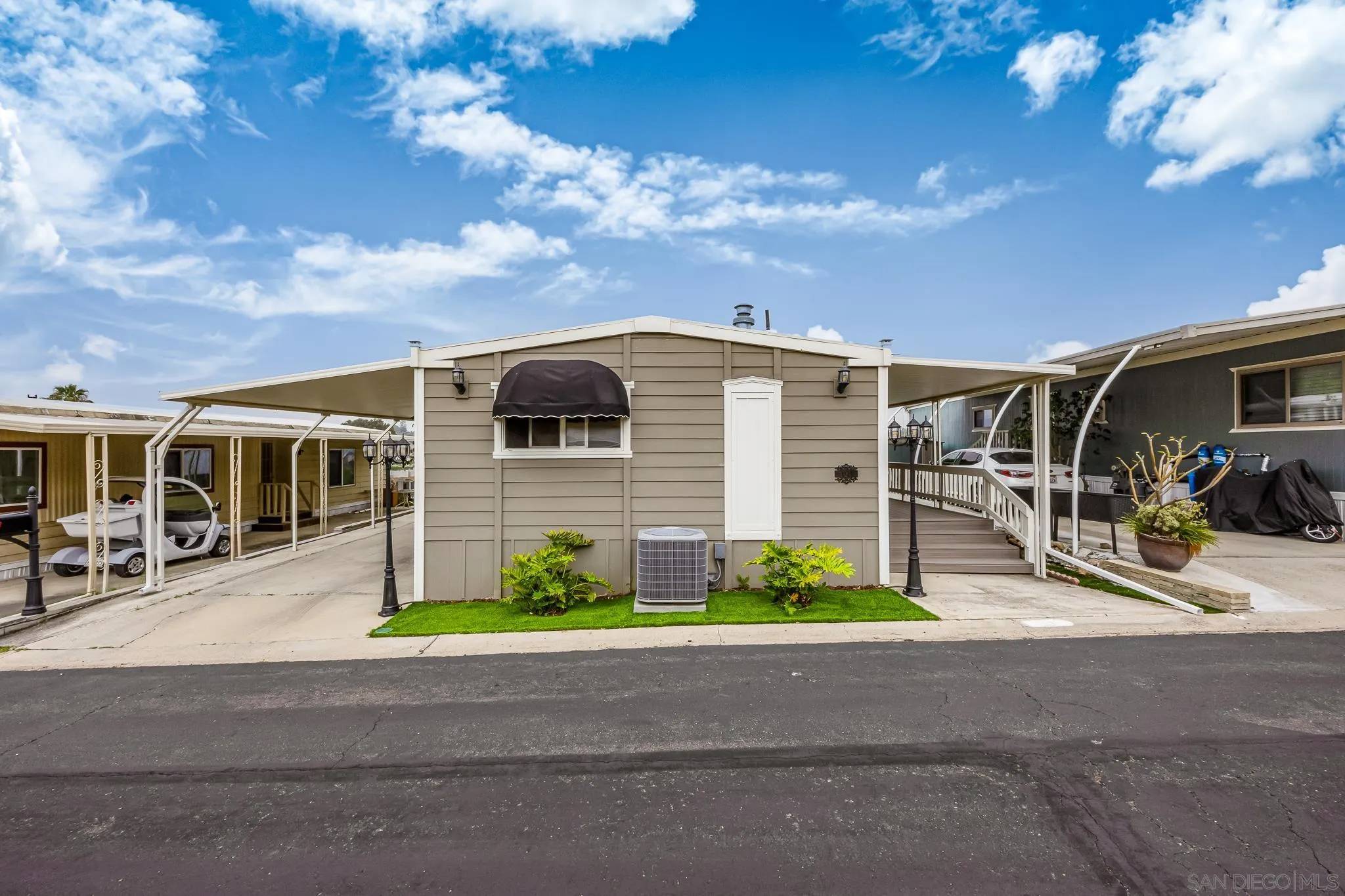 Spring Valley, CA 91977,1815 Sweetwater Rd #SPC 121