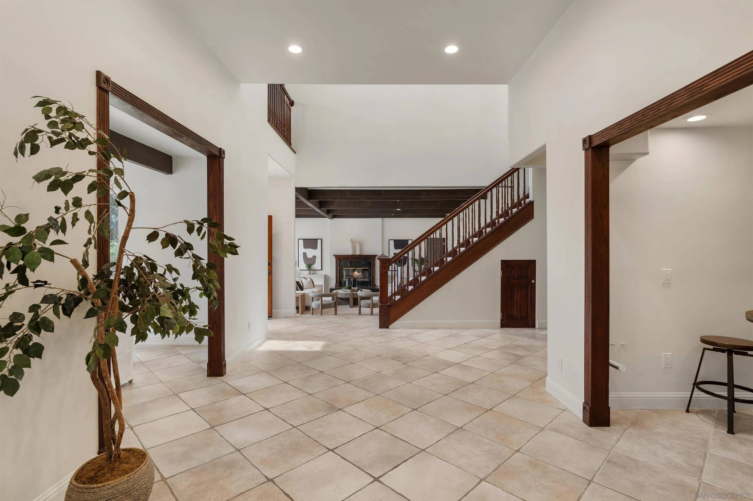 Rancho Santa Fe, CA 92091,15718 Circo Diegueno