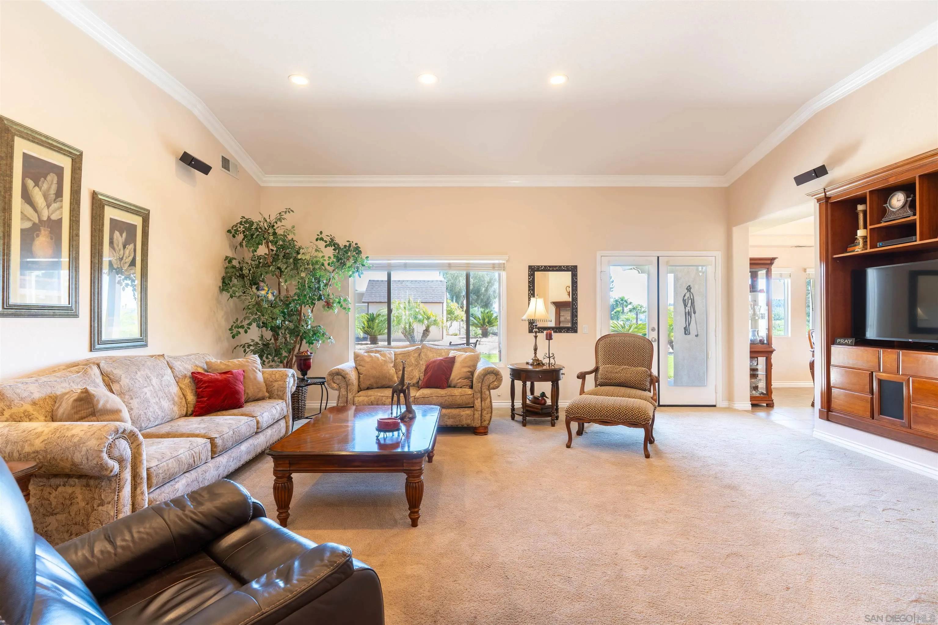 Fallbrook, CA 92028,2059 Avocado Knoll Lane