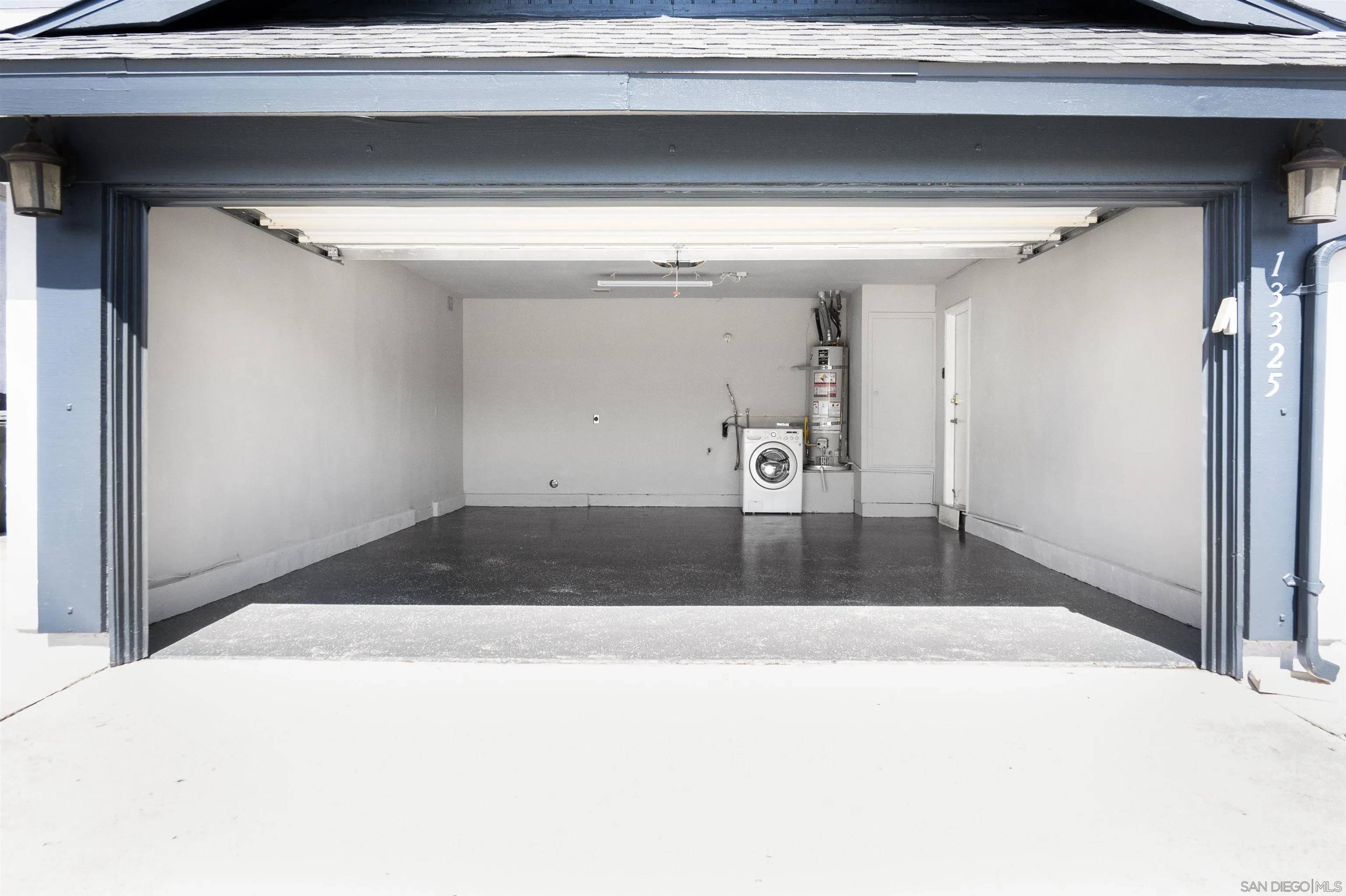 Poway, CA 92064,13325 Floral Ave