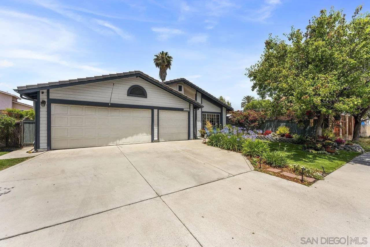 Santee, CA 92071,9942 Theresa Ln