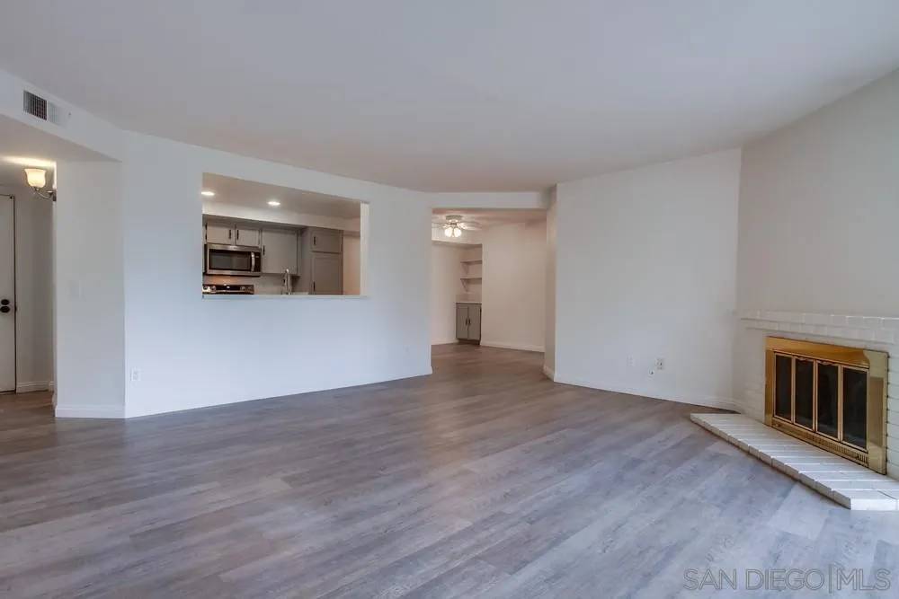 Escondido, CA 92025,1030 E Washington Ave #120