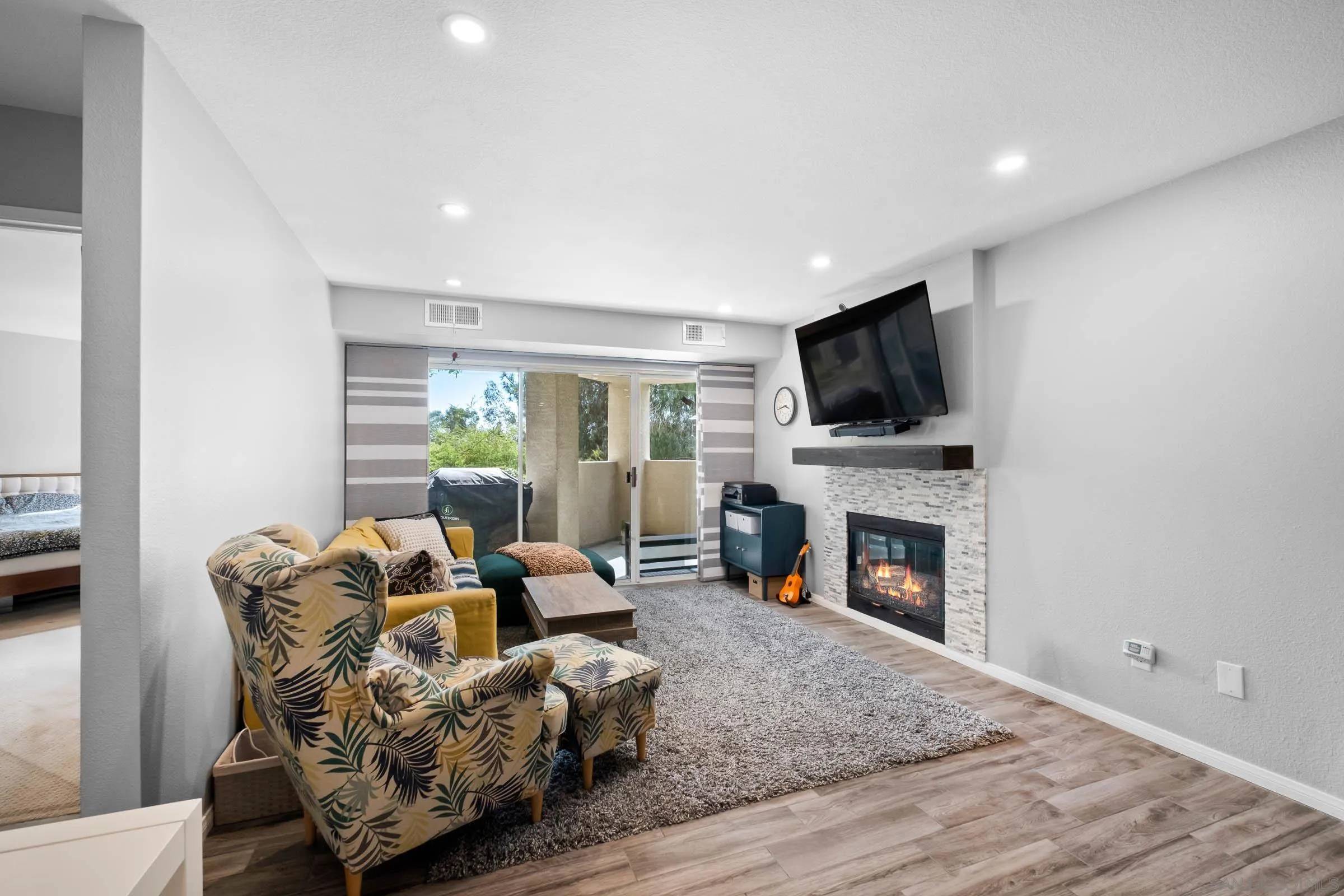 San Diego, CA 92131,11325 Affinity Ct #151
