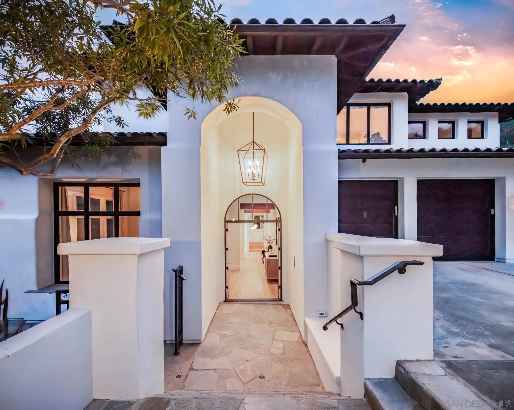 Encinitas, CA 92024,2815 Santa Fe Vista Ct