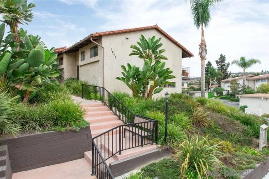 Carlsbad, CA 92009,1917 Alga Rd #B