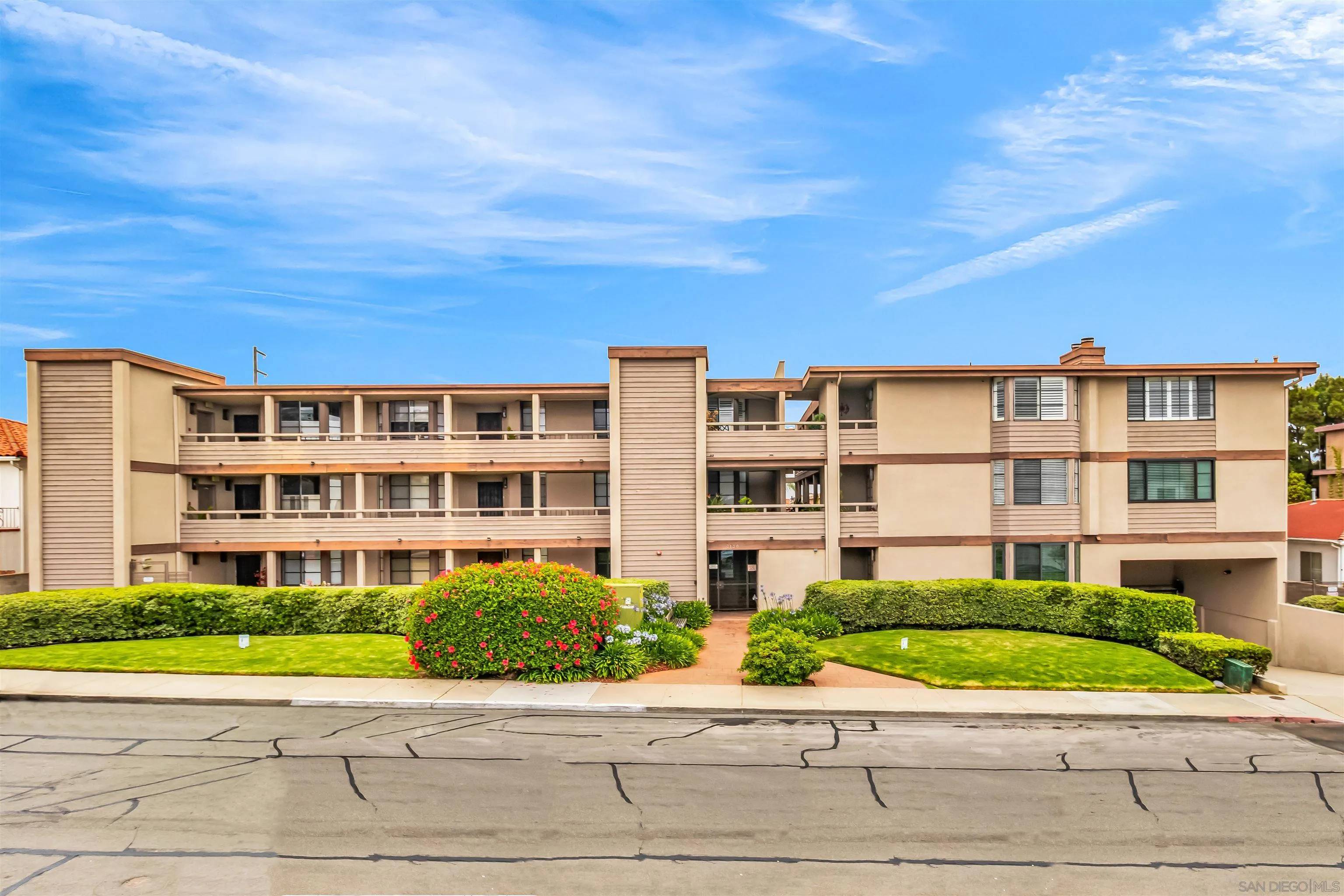 San Diego, CA 92106,3130 Avenida de Portugal 101