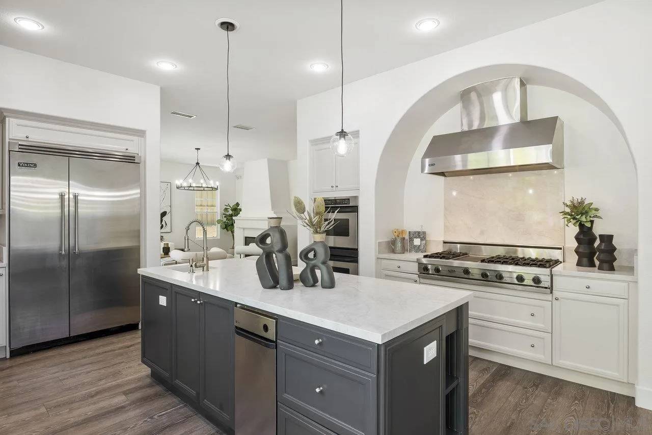 San Diego, CA 92130,11649 Thistle Hill Pl