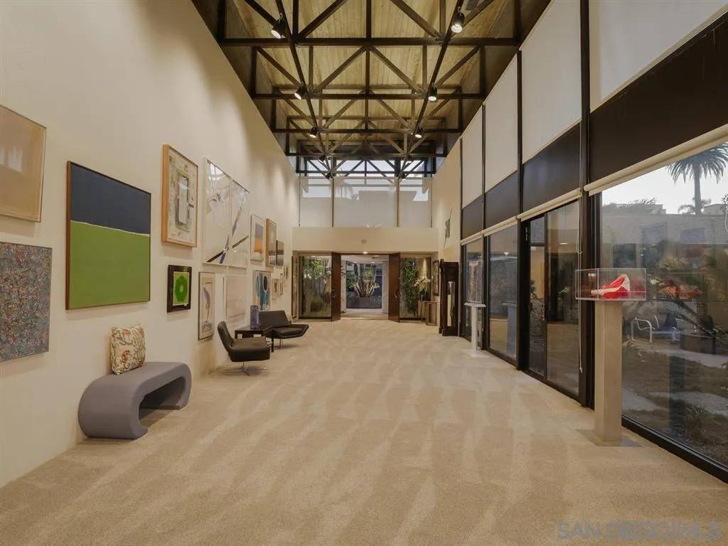 La Jolla, CA 92037,7963 Prospect Pl