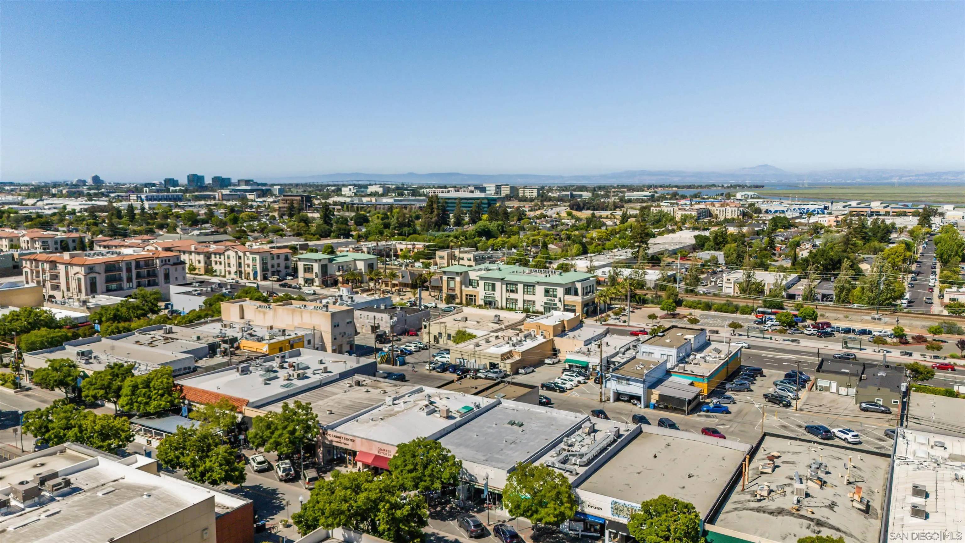 San Carlos, CA 94070,653-657 Laurel Street