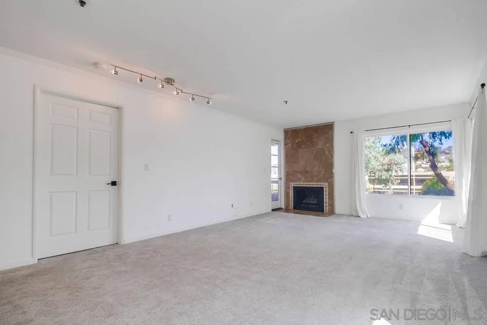 San Diego, CA 92110,5645 Friars Rd #363