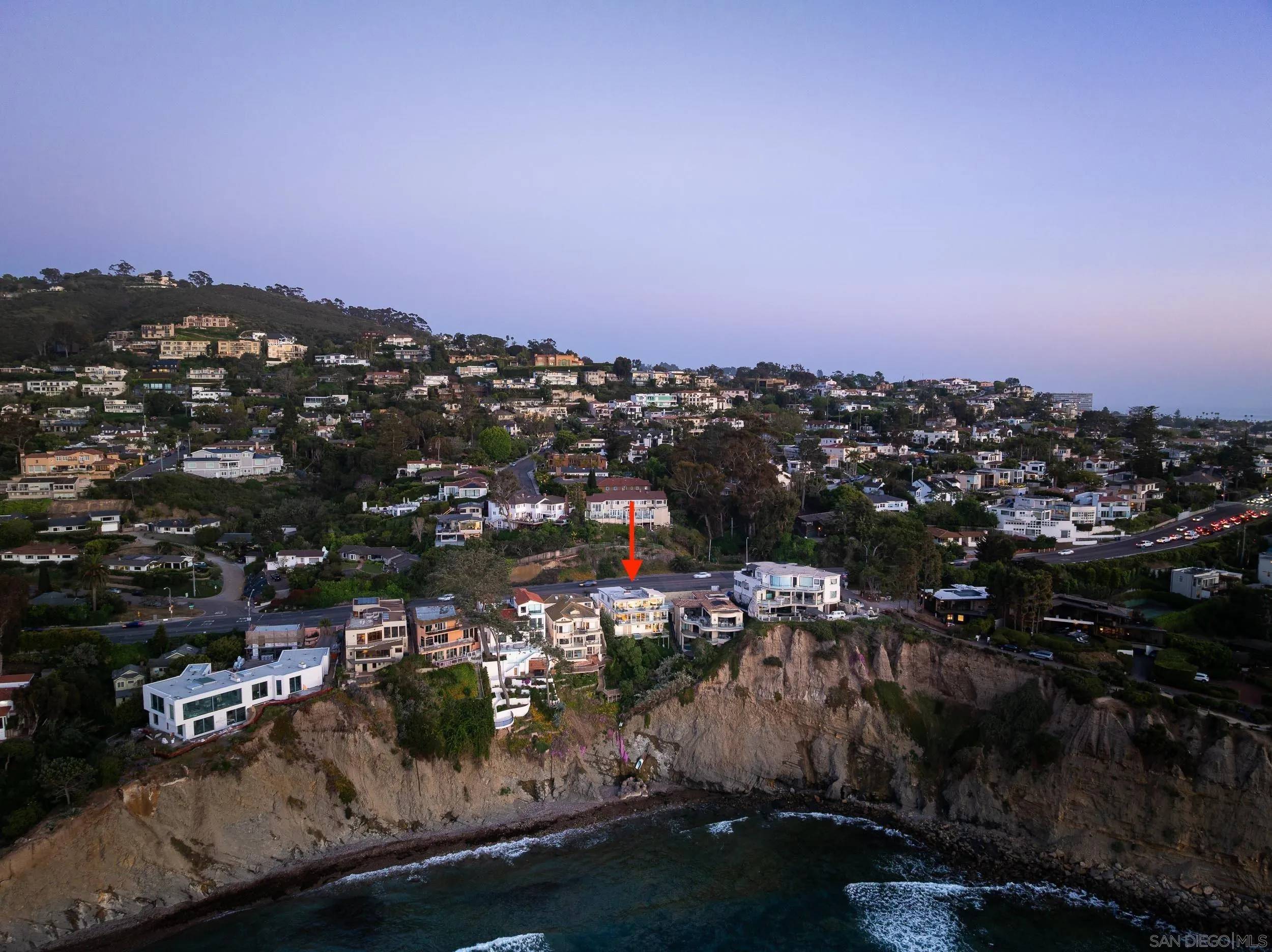 La Jolla, CA 92037,1624 Torrey Pines Rd