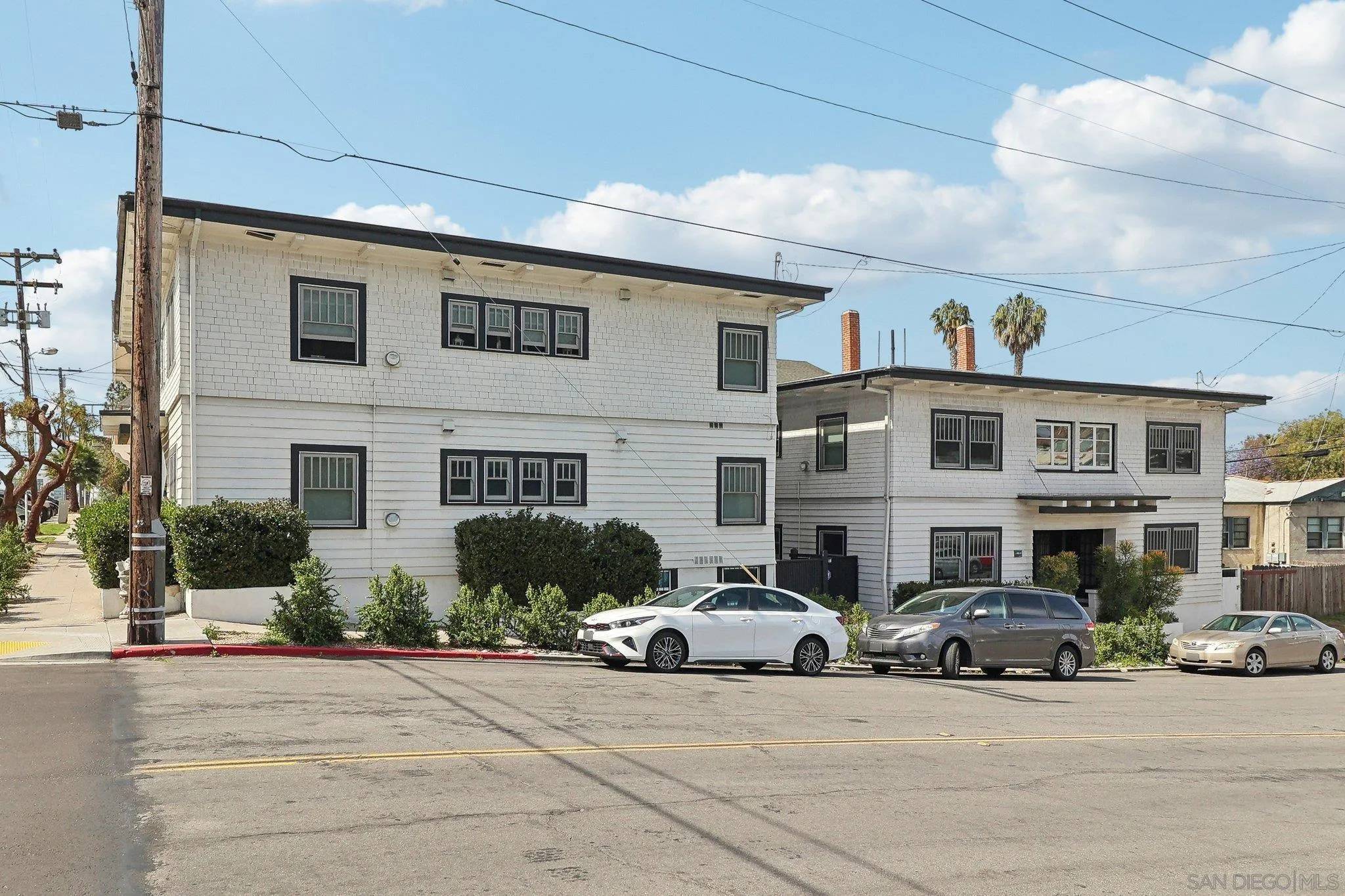 San Diego, CA 92101,233 Hawthorn St