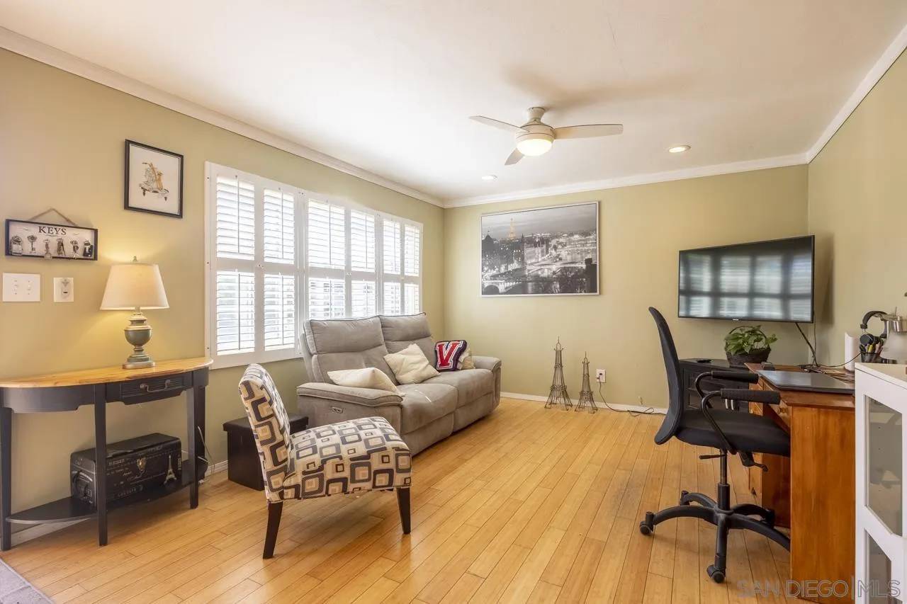 San Diego, CA 92115,4033 Loma Alta Dr
