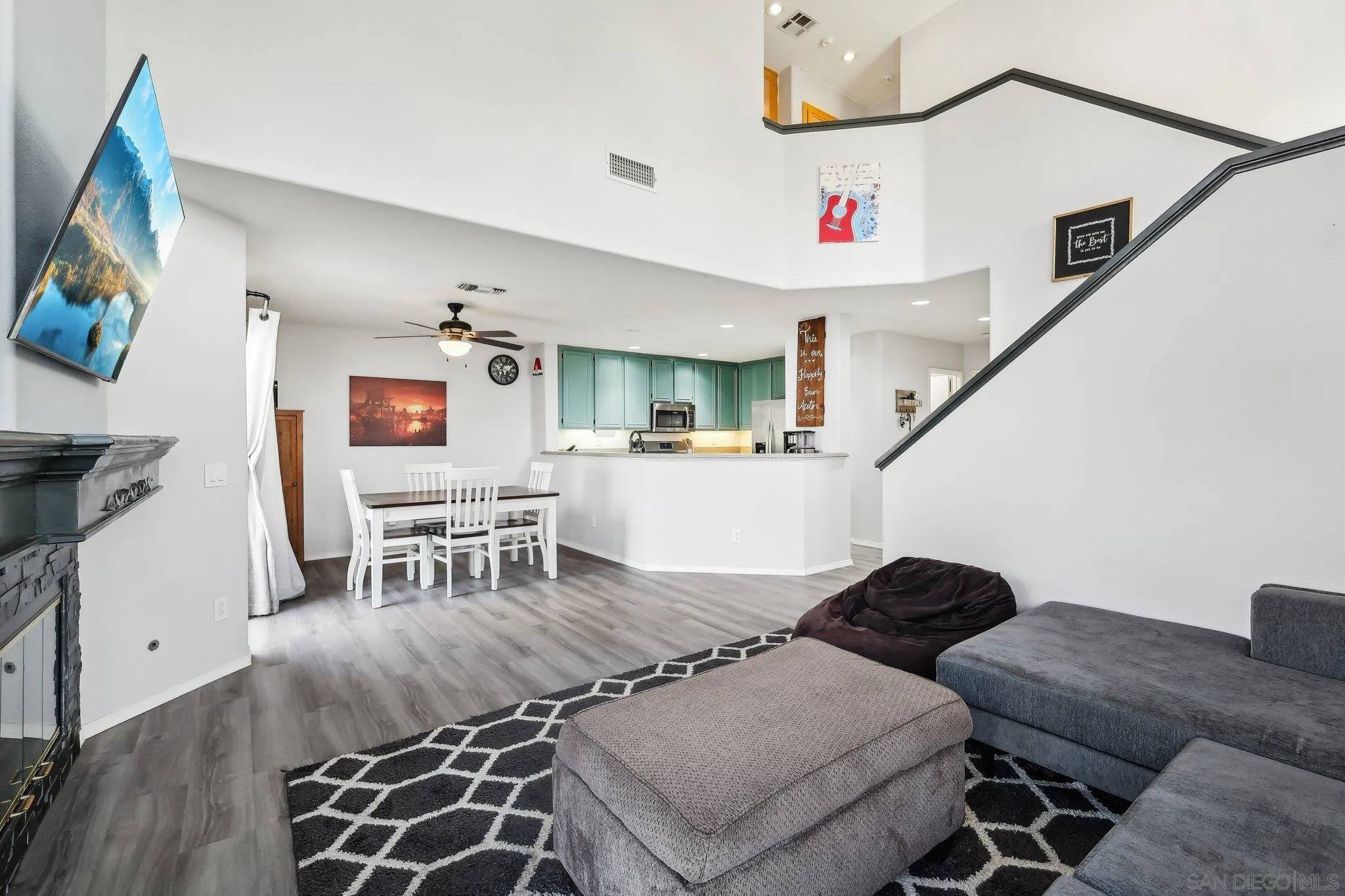 Oceanside, CA 92057,4635 Los Alamos #A