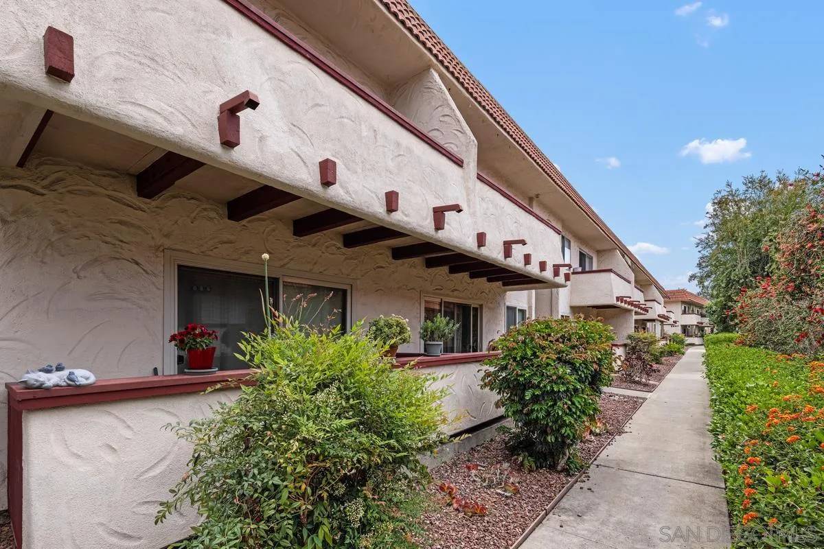 San Diego, CA 92119,8671 Lake Murray BLVD #4