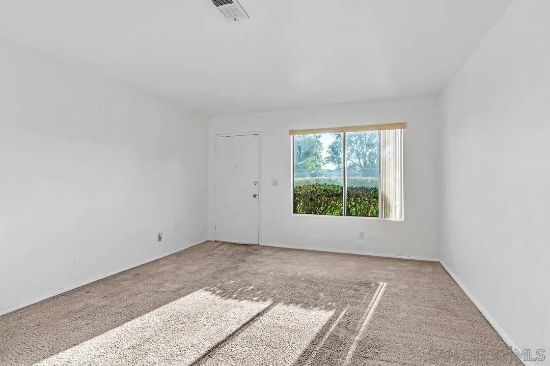 Santee, CA 92071,10258 Carefree Dr