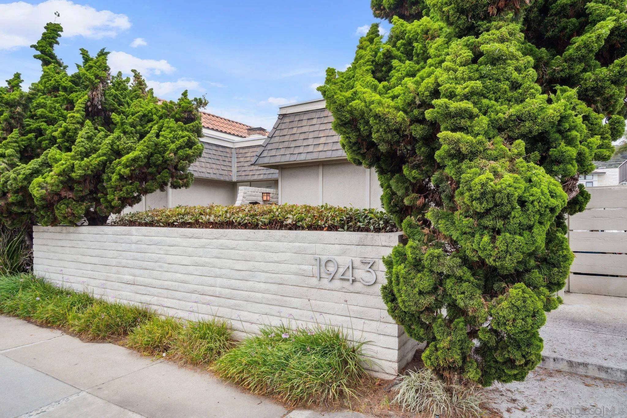 Del Mar, CA 92014,1943-45 Coast Blvd