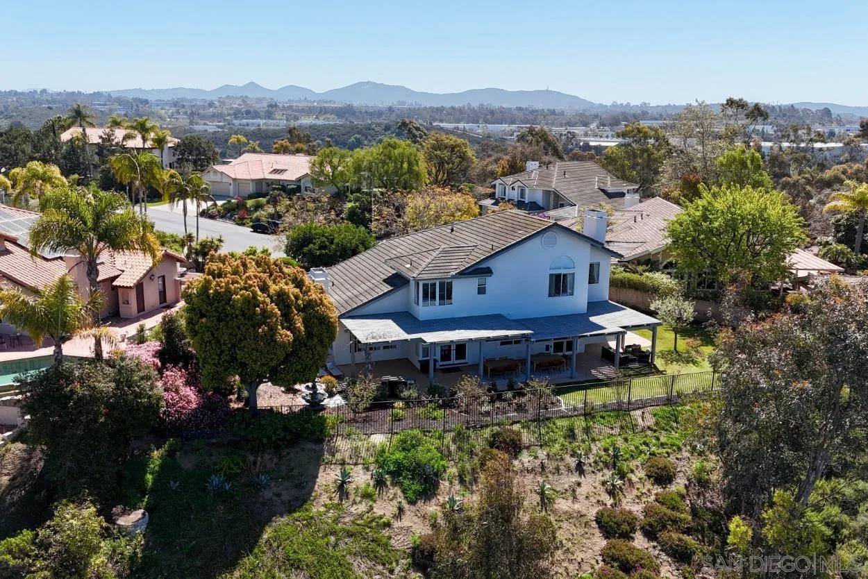 Vista, CA 92081,1597 Parkview Dr