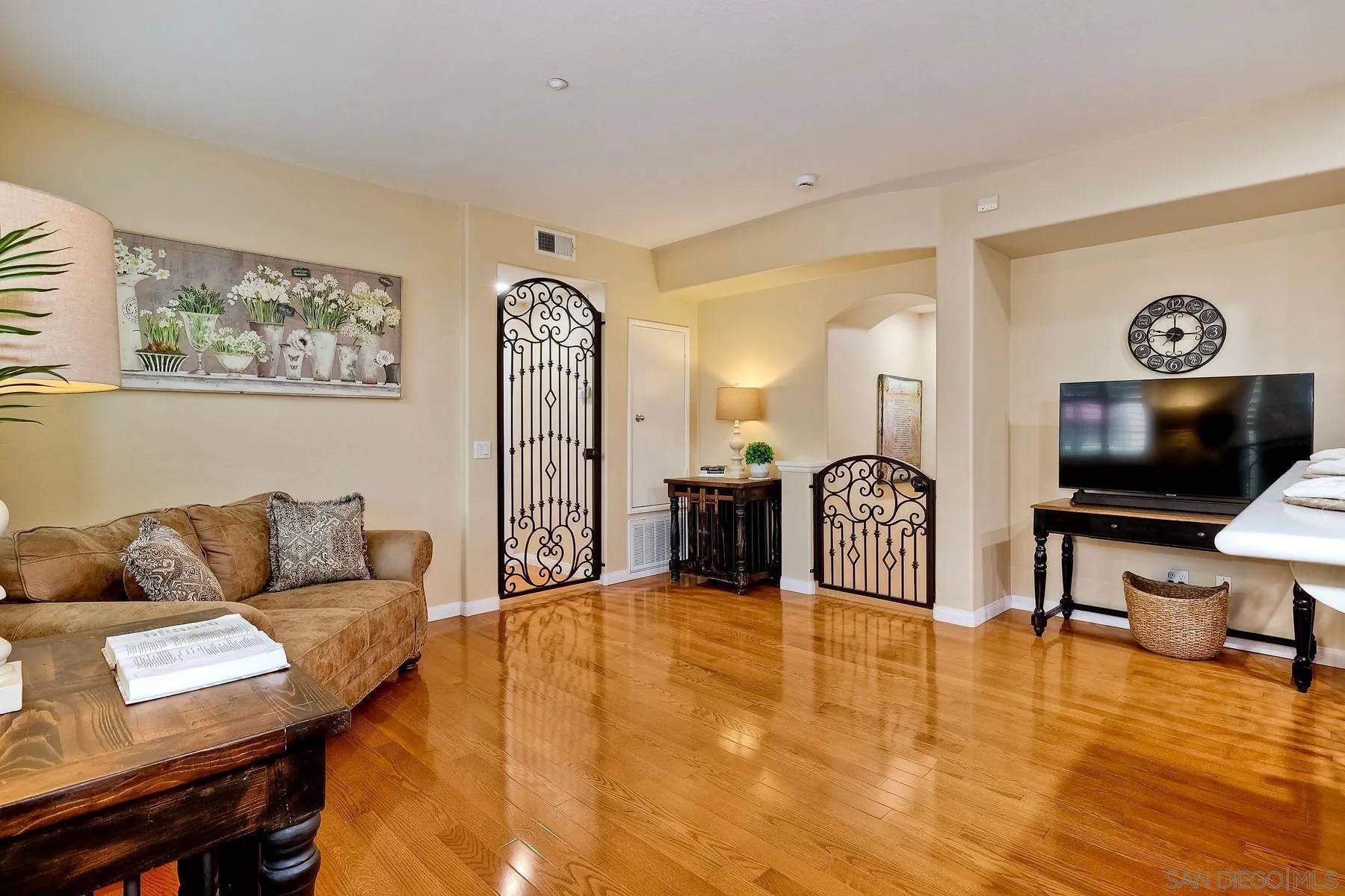 Chula Vista, CA 91913,1297 Fools Gold #4