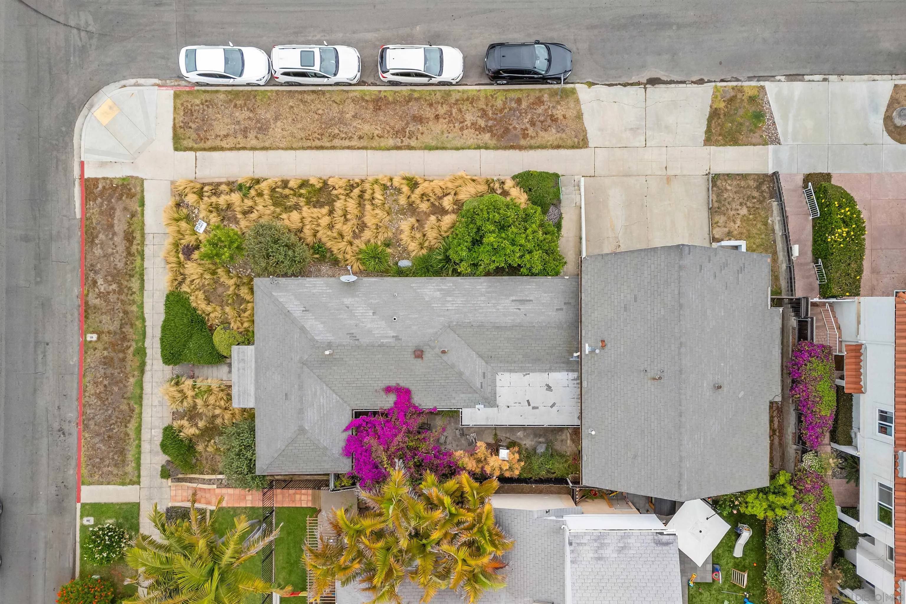 San Diego, CA 92109,4804 Lamont St