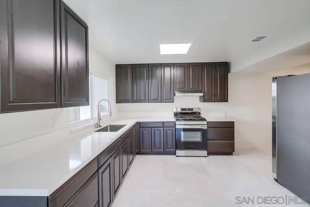 El Cajon, CA 92019,1510 Granite Hills Dr #Unit E