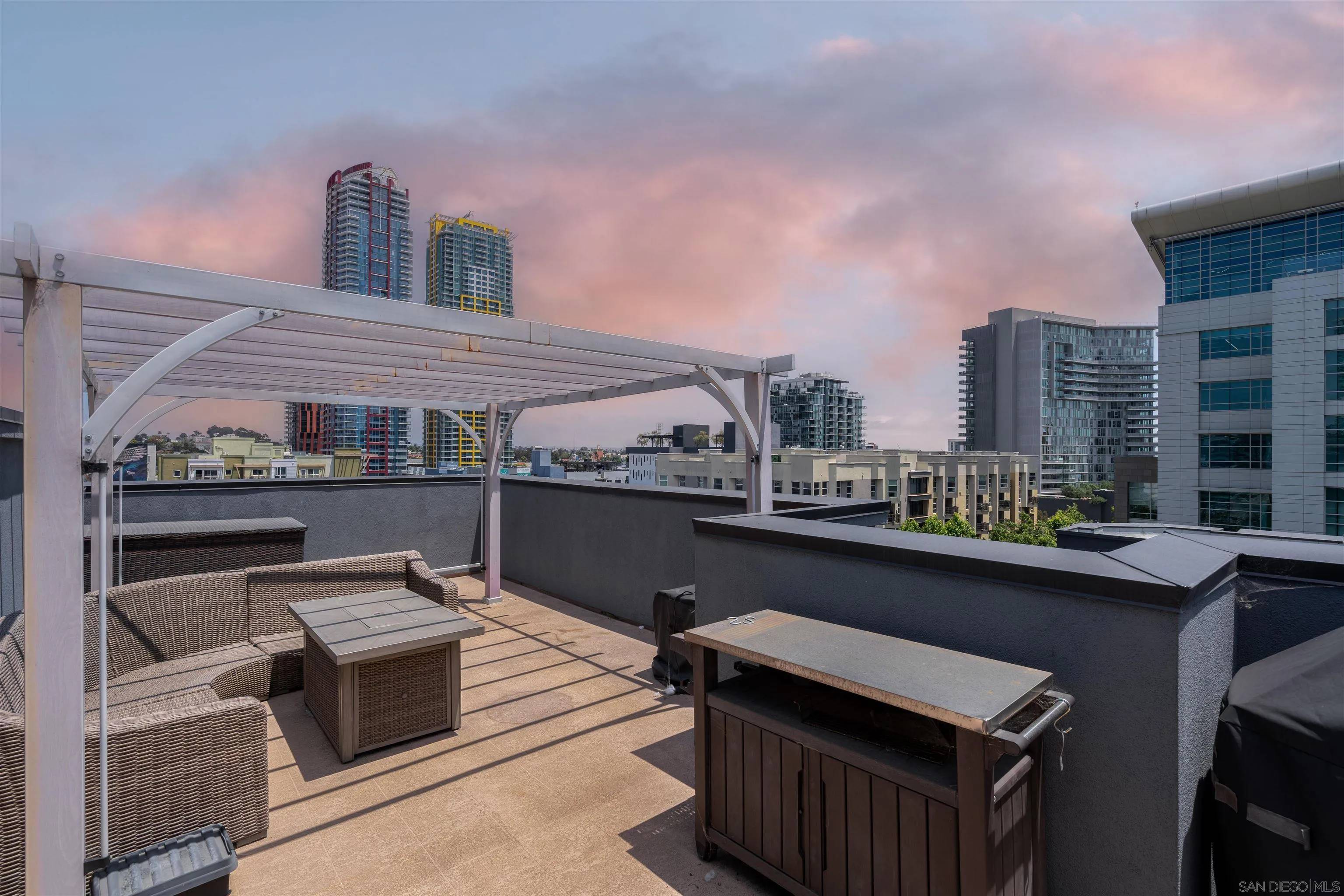 San Diego, CA 92101,550 Park Blvd #2602