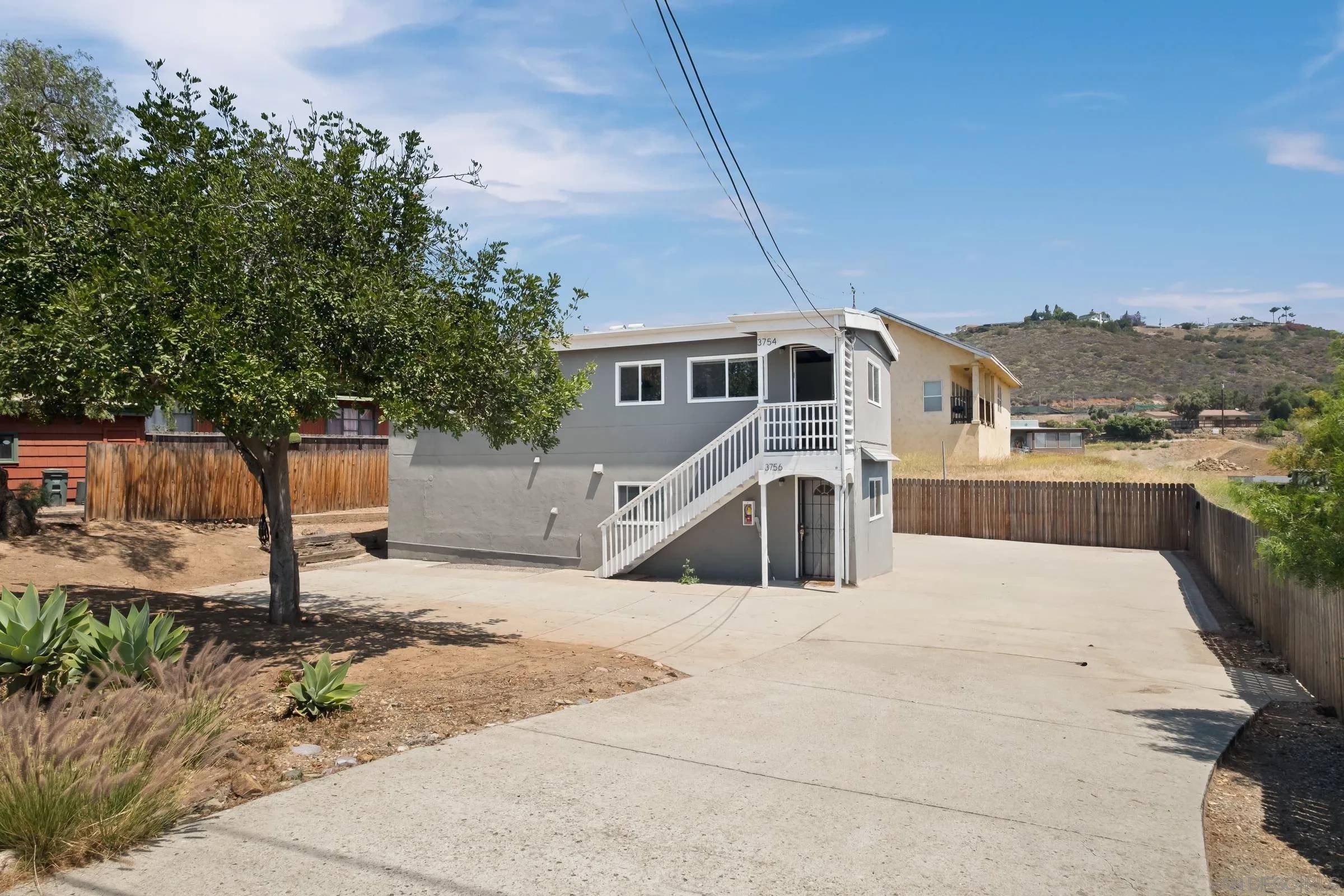 La Mesa, CA 91941,3754-56 Riviera Dr