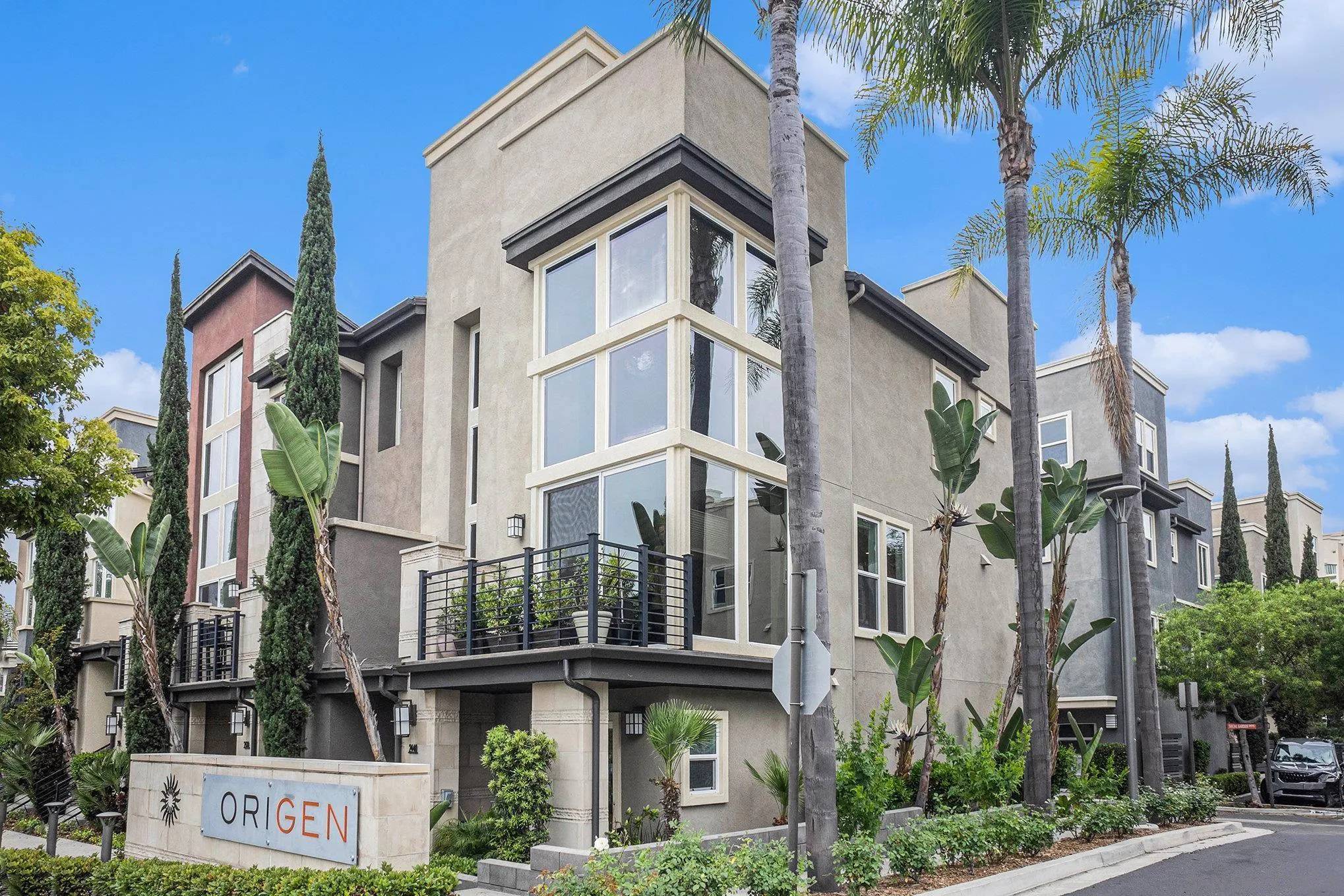 San Diego, CA 92108,2440 Via Alta