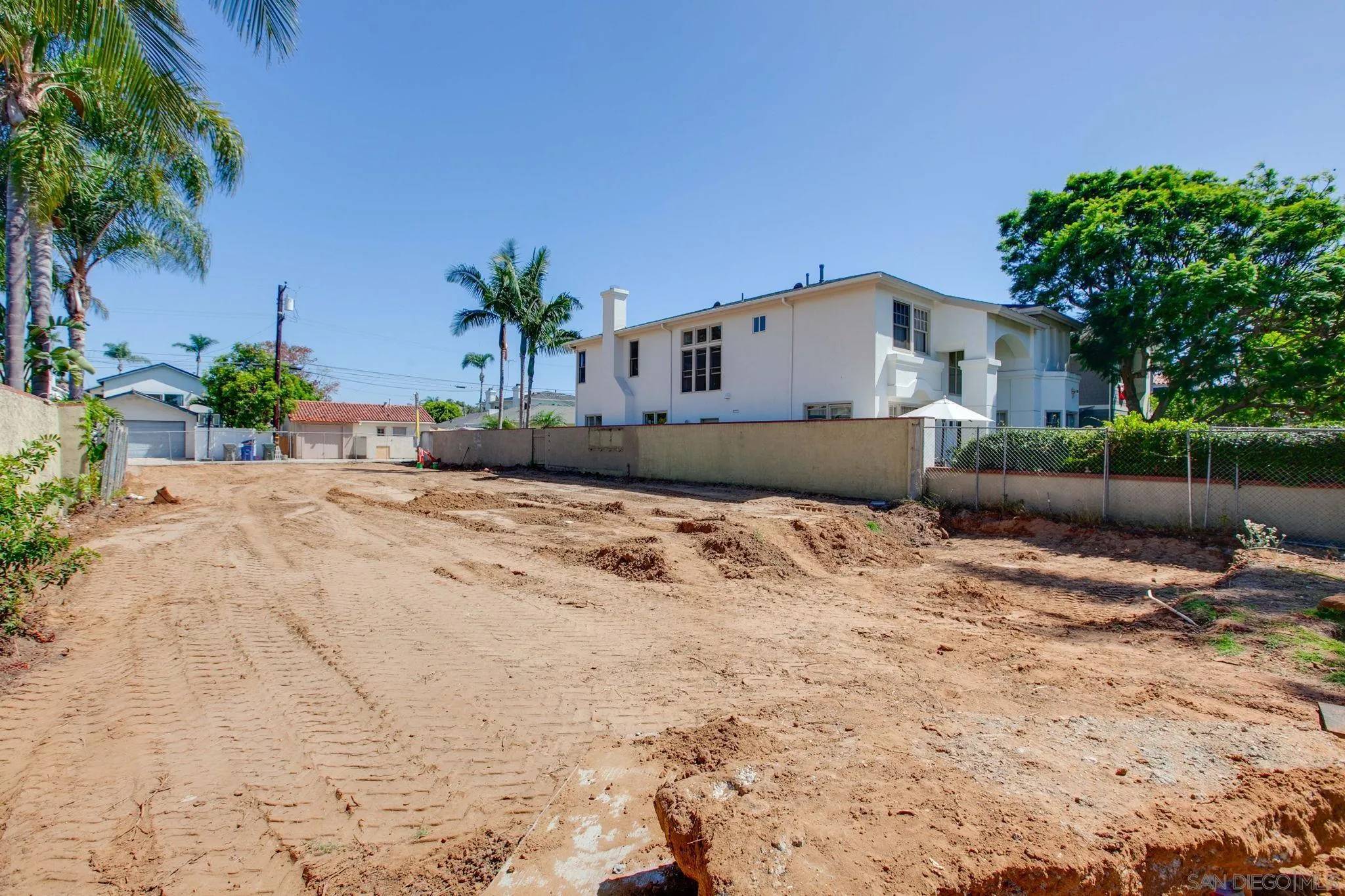 Coronado, CA 92118,743 B Avenue #1
