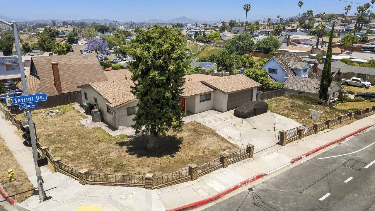 San Diego, CA 92114,6904 Skyline
