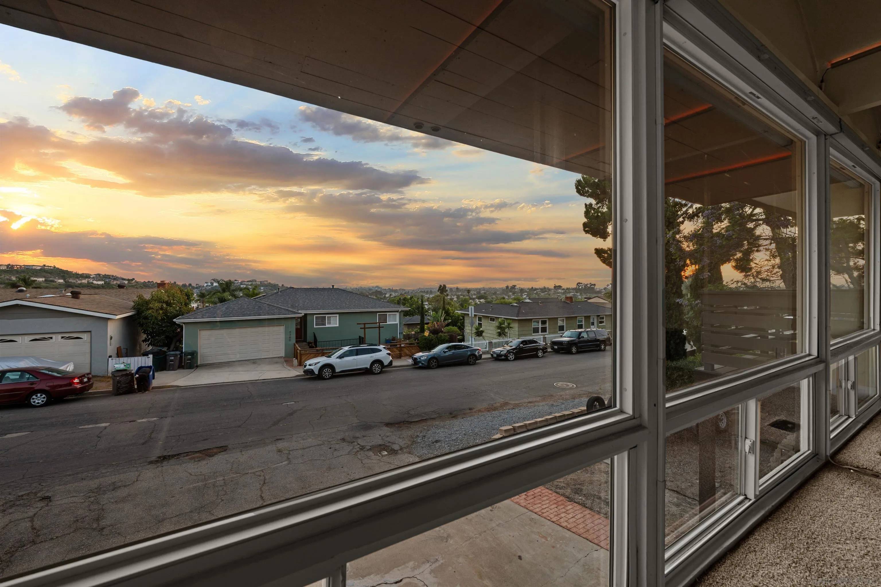La Mesa, CA 91941,4383 Maple Ave
