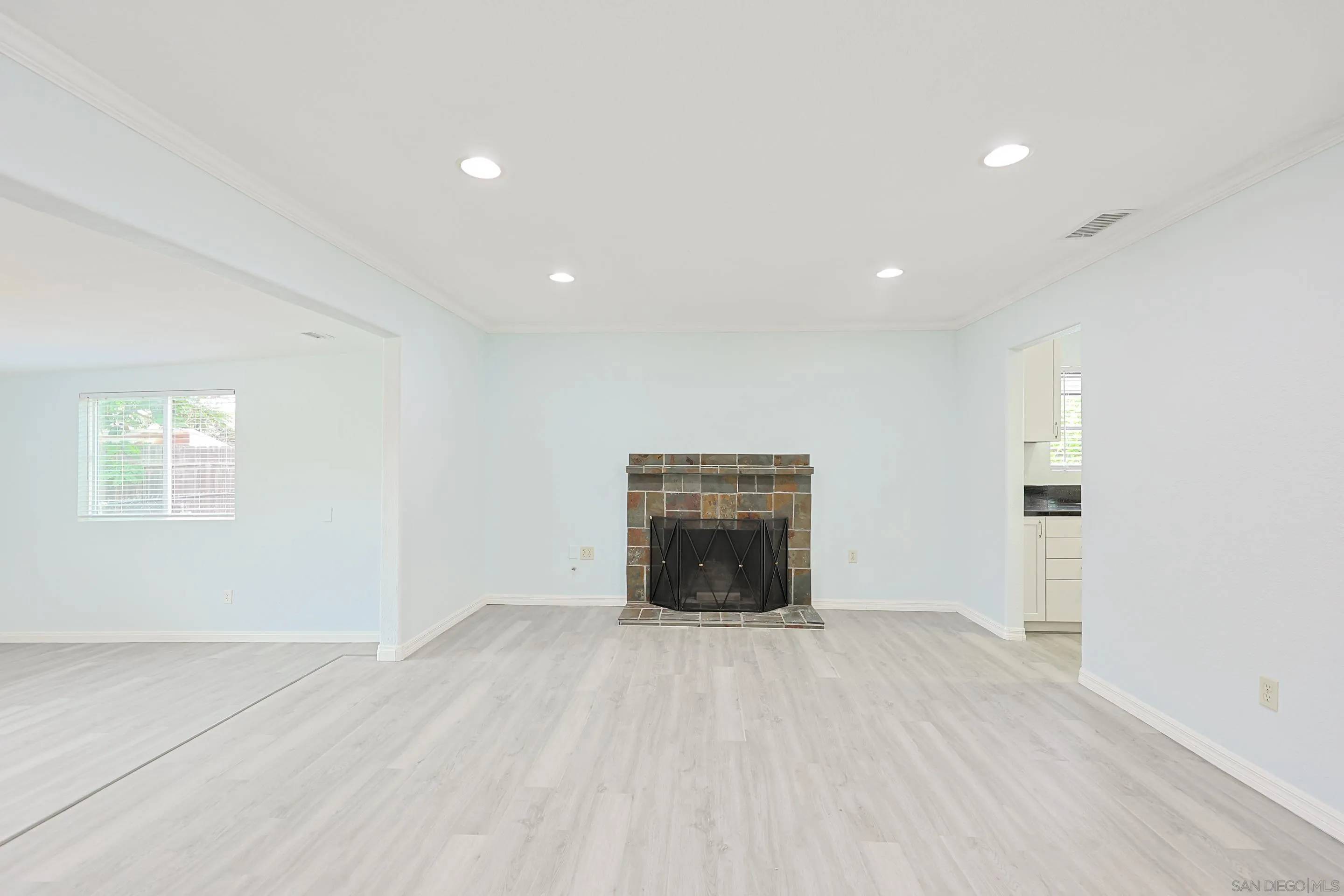 Escondido, CA 92027,819 Daisy St