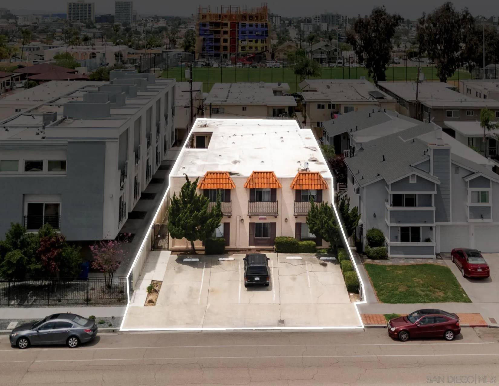 San Diego, CA 92104,4070 Utah St