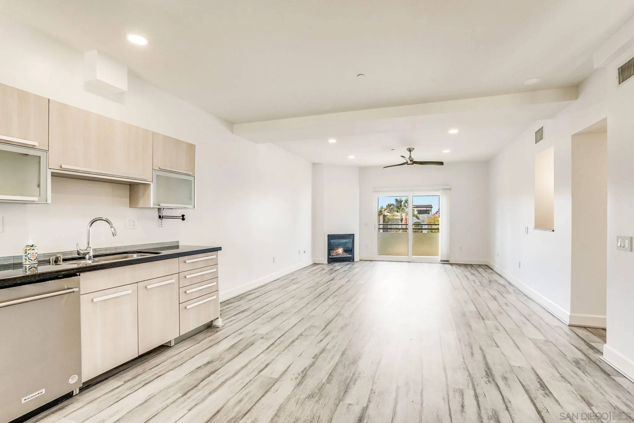 Oceanside, CA 92054,401 N Coast Hwy #Unit 207