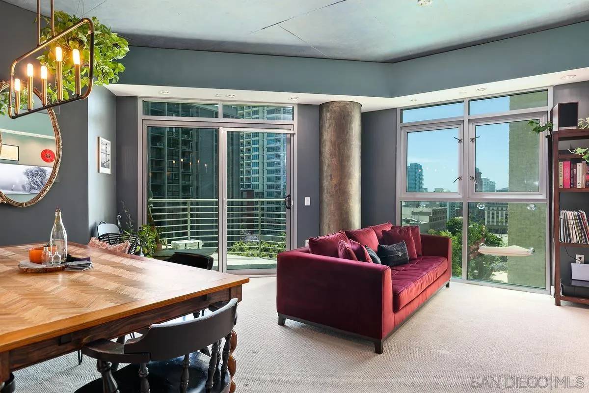 San Diego, CA 92101,801 Ash st #303