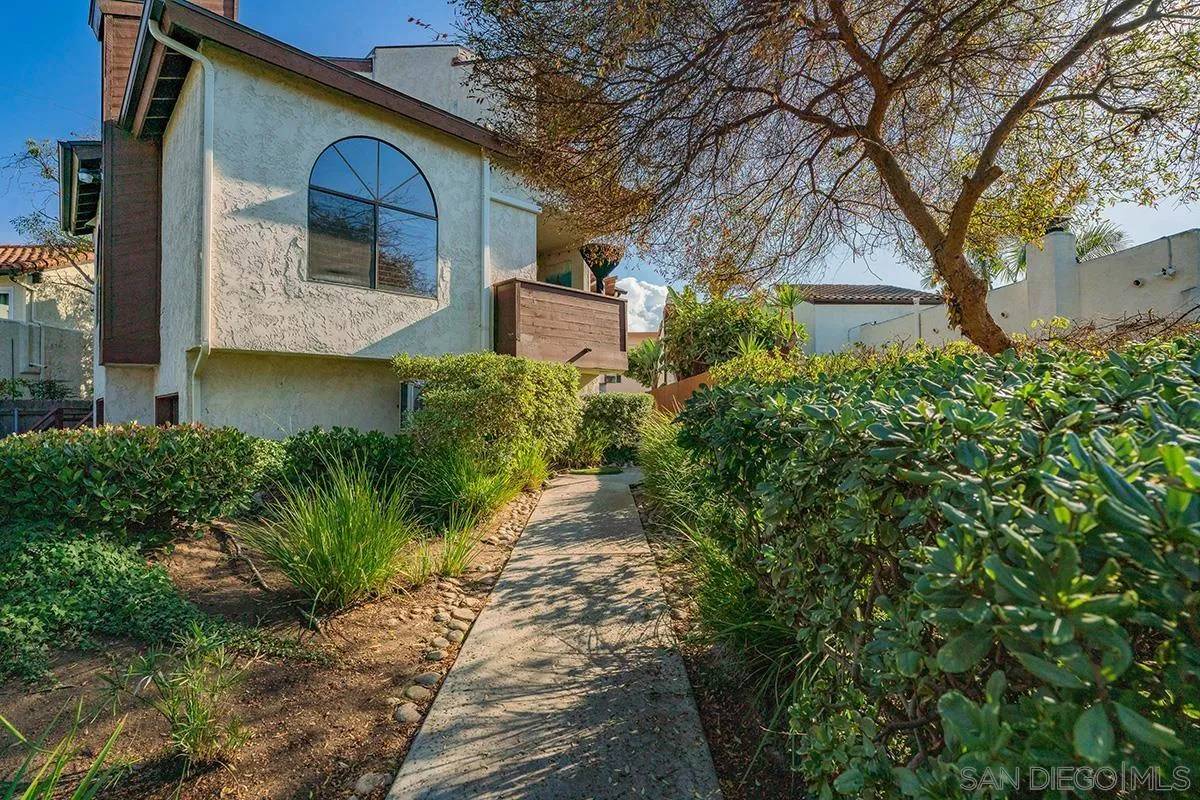 San Diego, CA 92109,1943 Diamond St