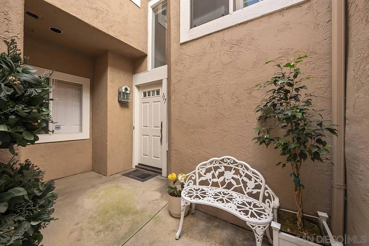 San Diego, CA 92122,7274 Shoreline Dr #117