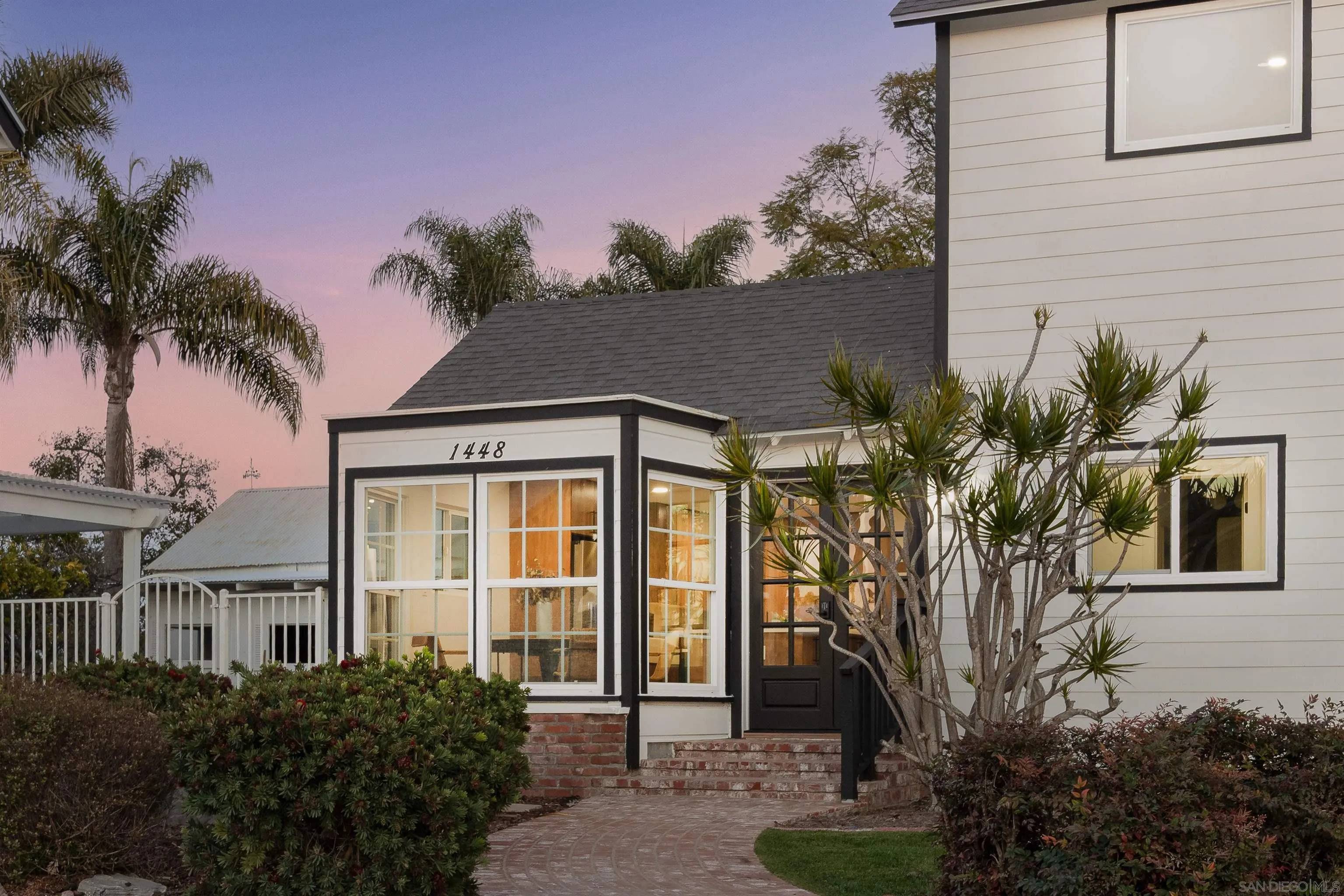 Carlsbad, CA 92008,1448 Forest
