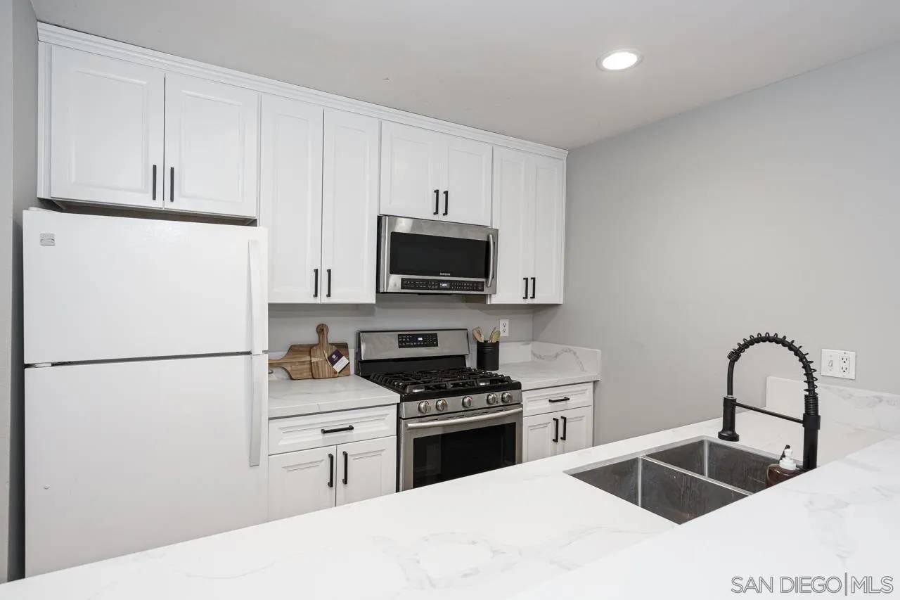 San Diego, CA 92108,1625 Hotel Cir S #C111