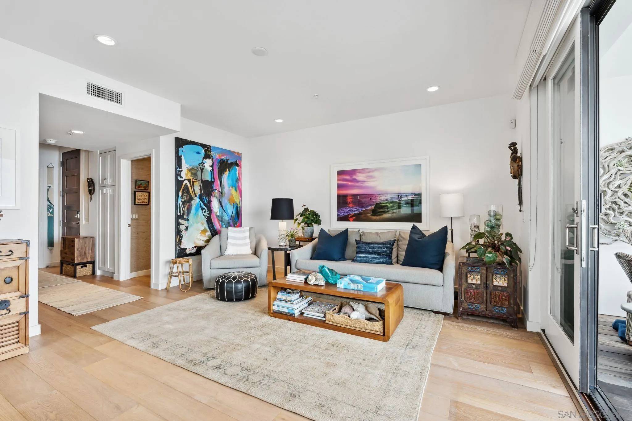 La Jolla, CA 92037,6767 Neptune Place #206
