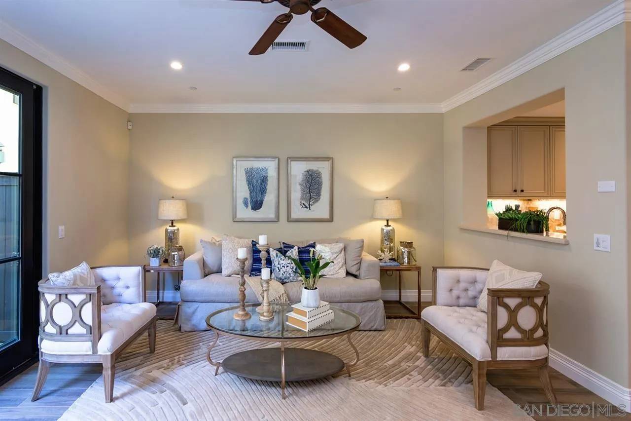 La Jolla, CA 92037,718 Silver St