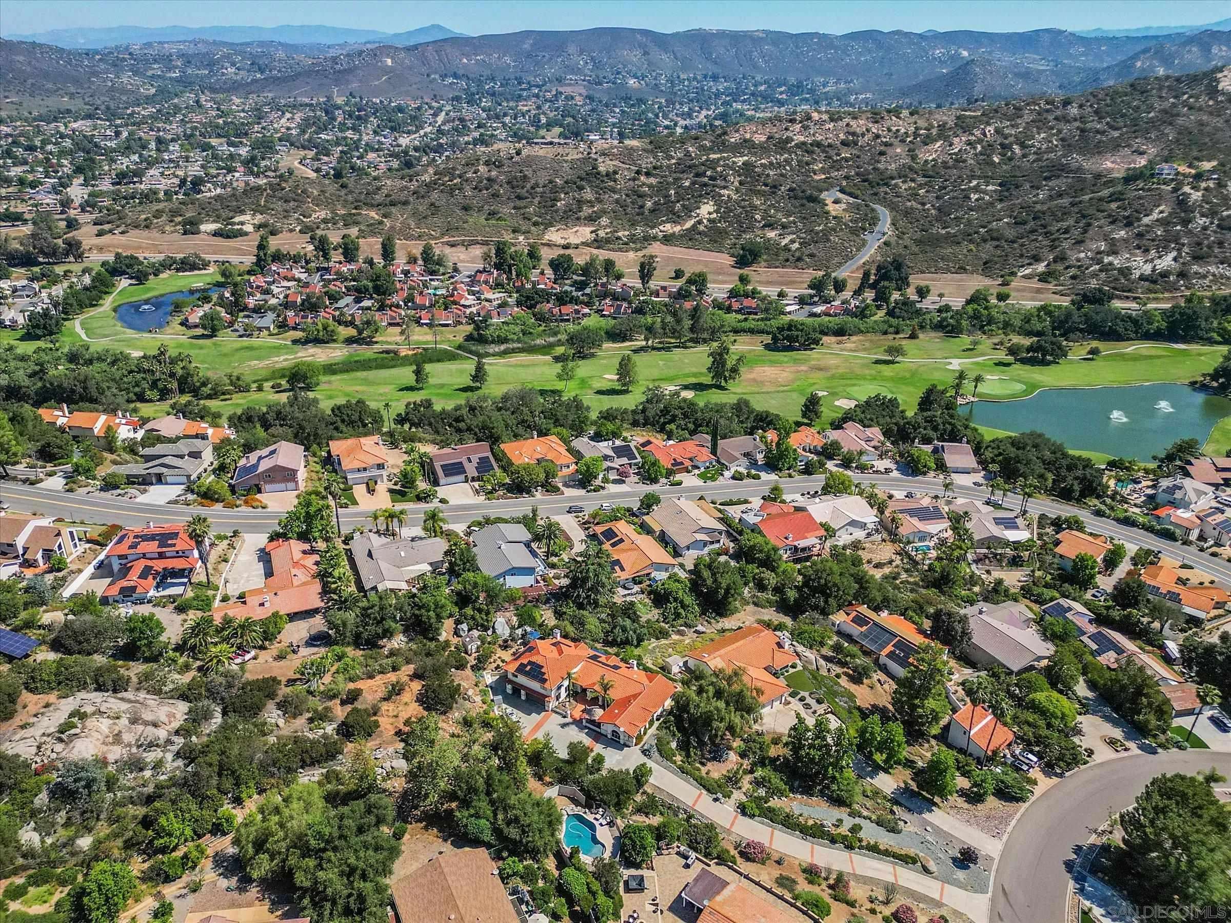 Ramona, CA 92065,15549 Vista Vicente Dr