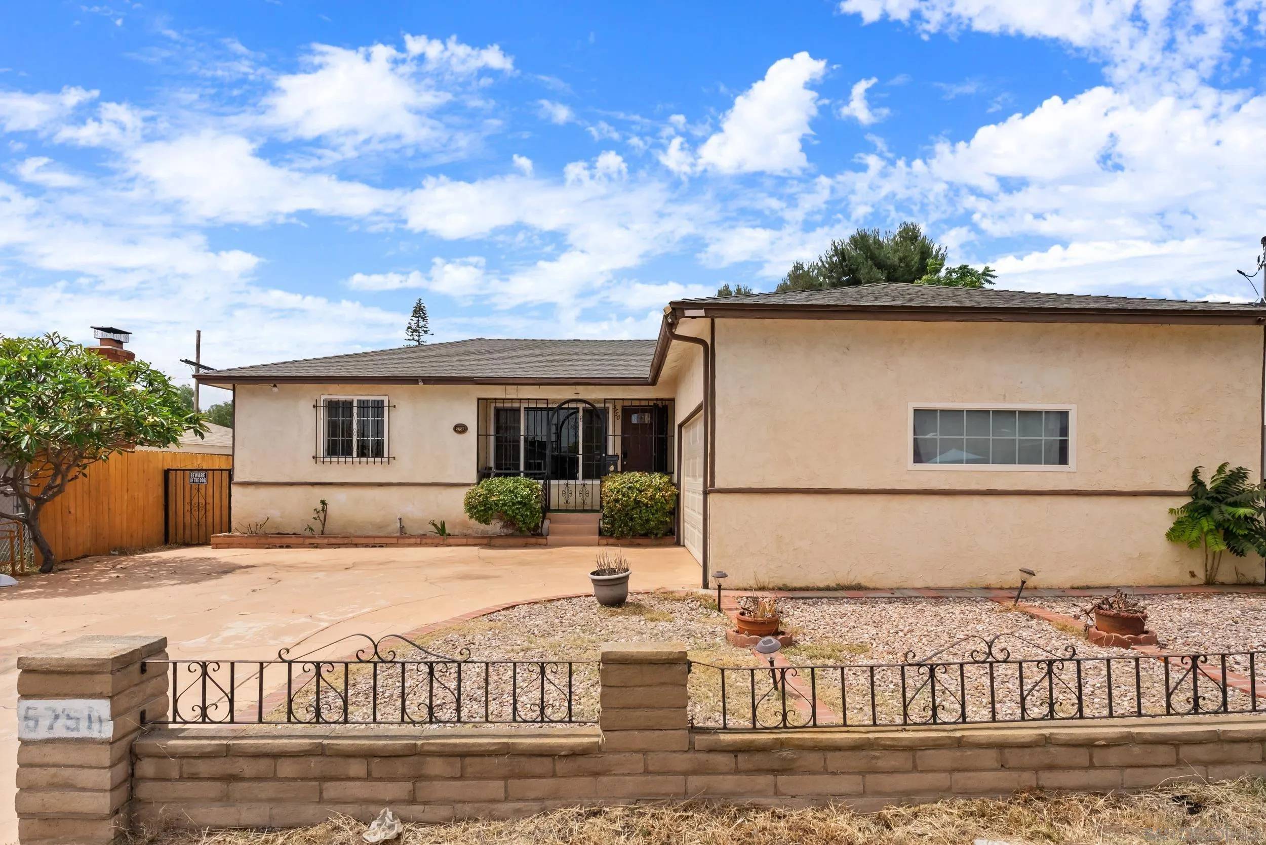 San Diego, CA 92139,5750 Roanoke St