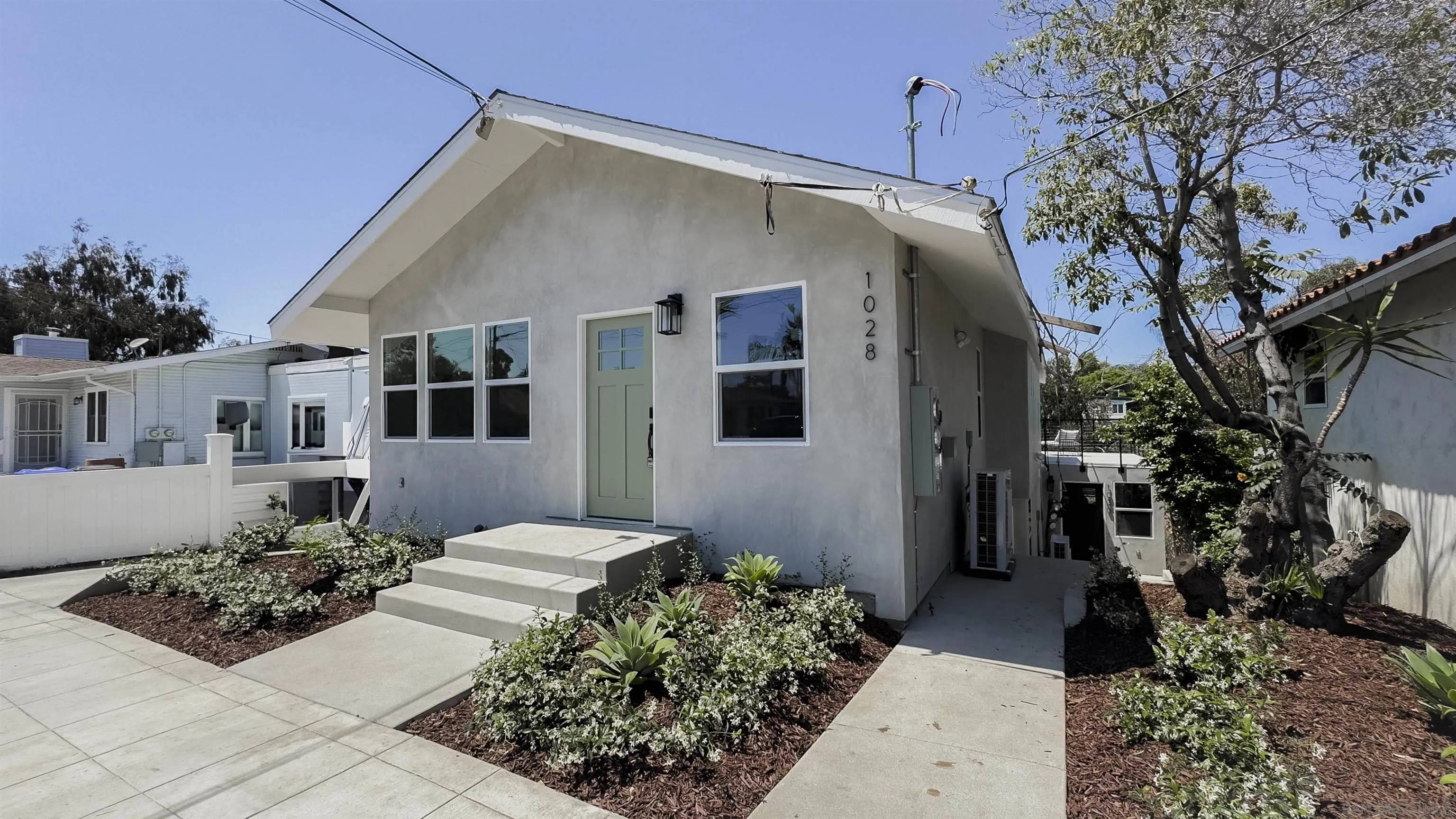 San Diego, CA 92103,1028-30 Lincoln Ave