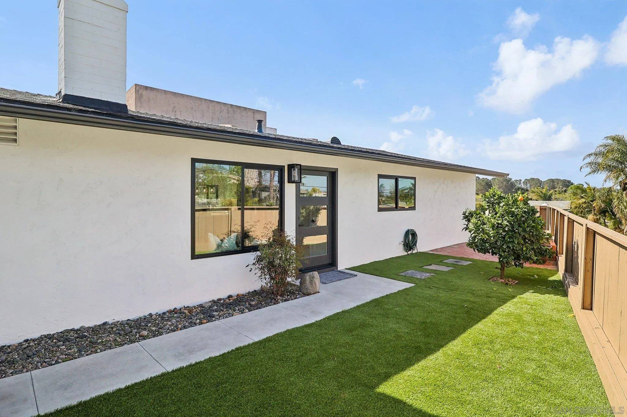 San Diego, CA 92110,4911 Sparks Ave