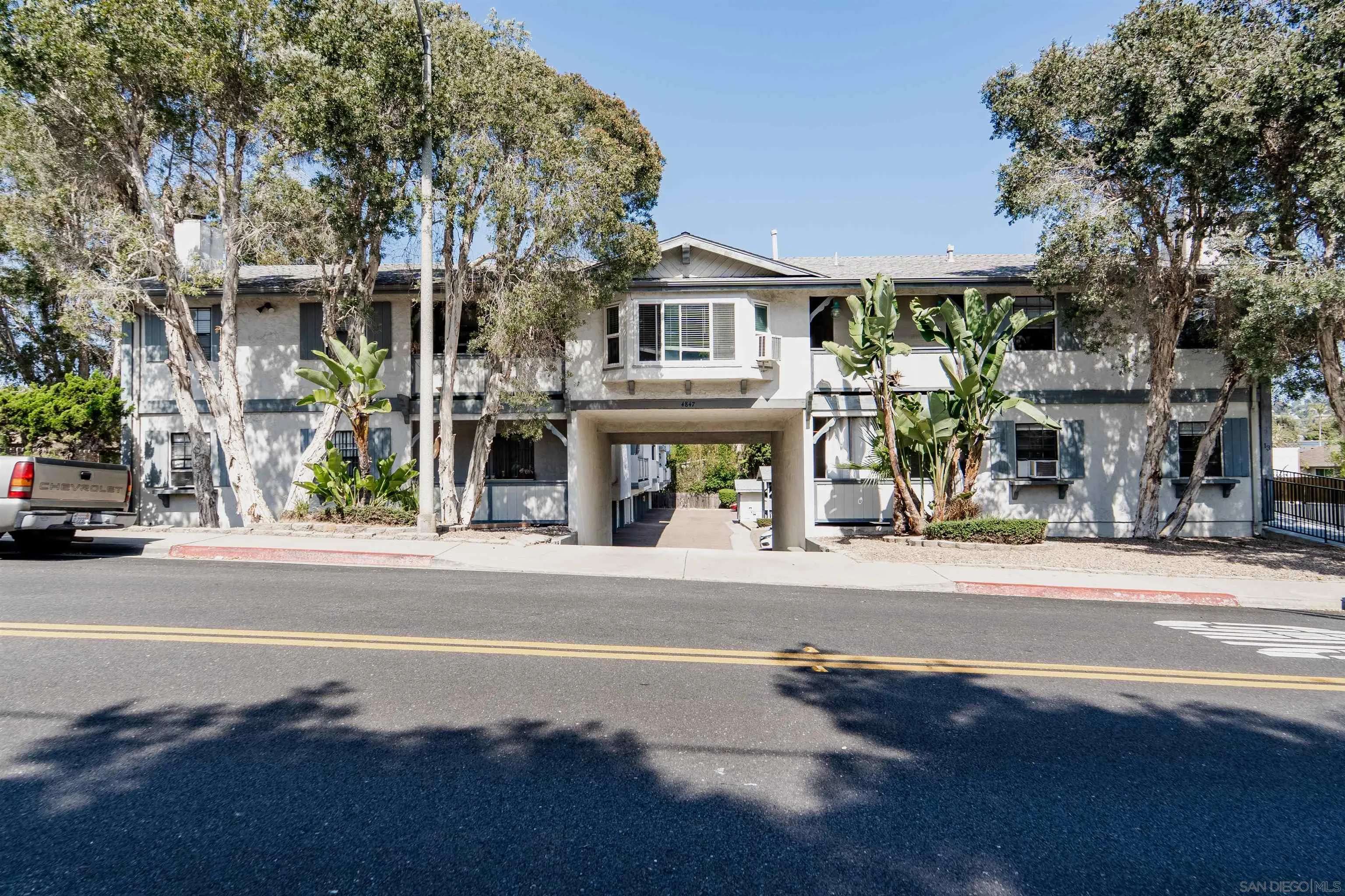 La Mesa, CA 91942,4847 Parks Ave #23