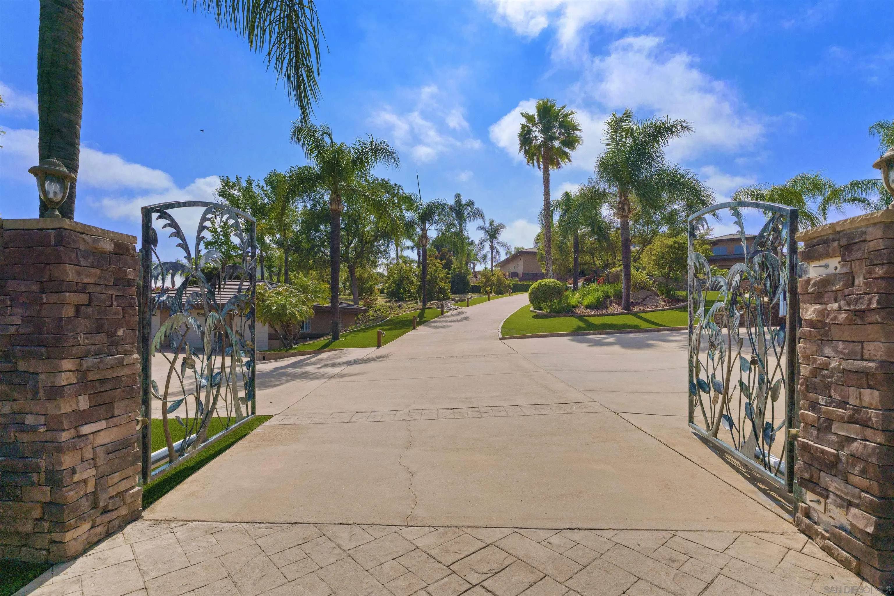 Alpine, CA 91901,2882 Conestoga Circle