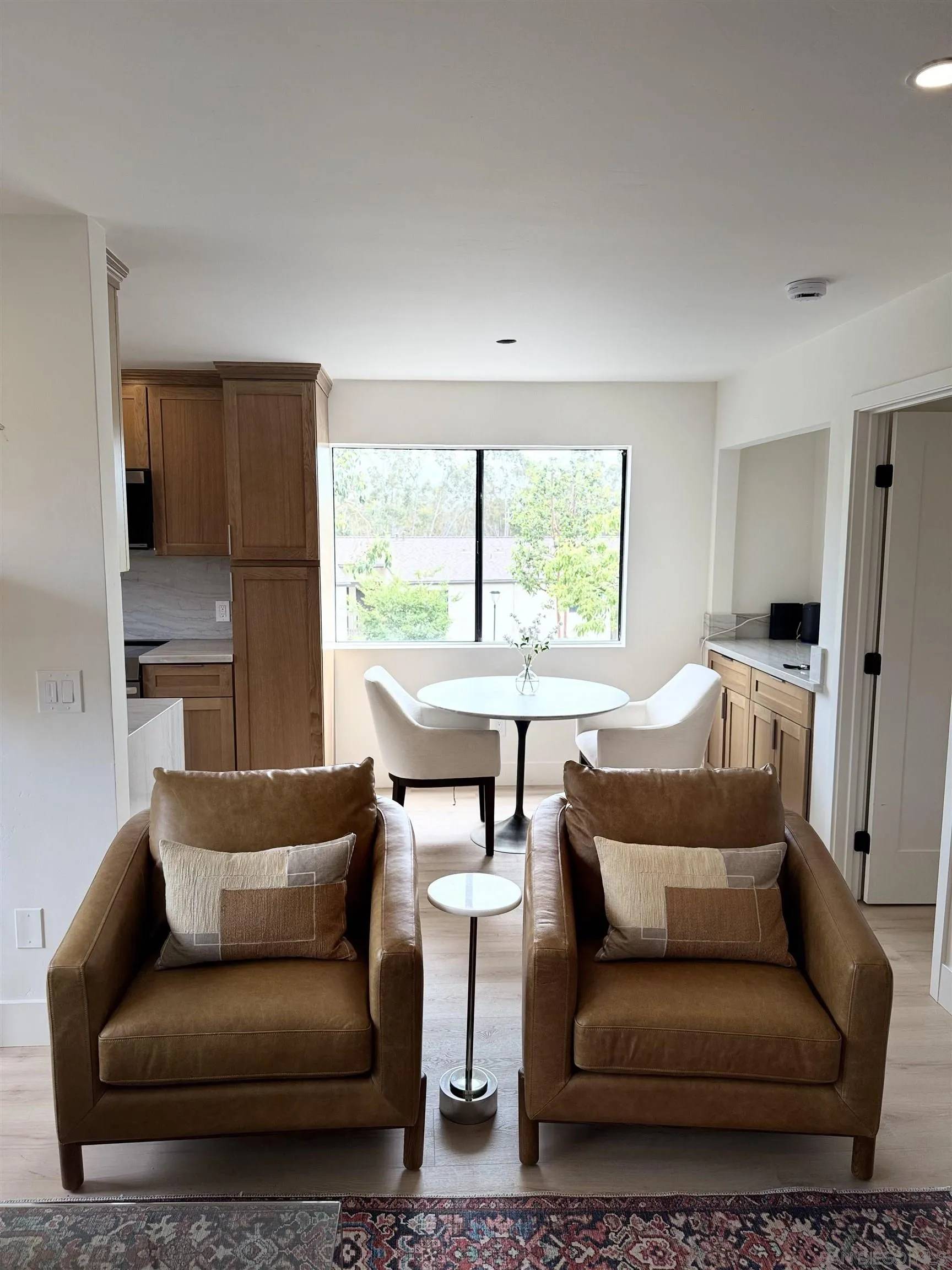 San Diego, CA 92122,9869 Caminito Marlock #19